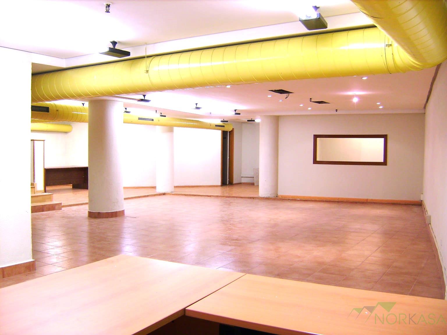 For sale of commercial in Oviedo