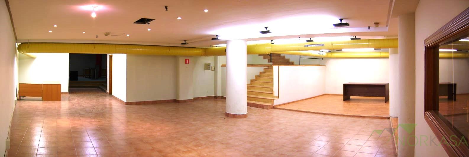 For sale of commercial in Oviedo