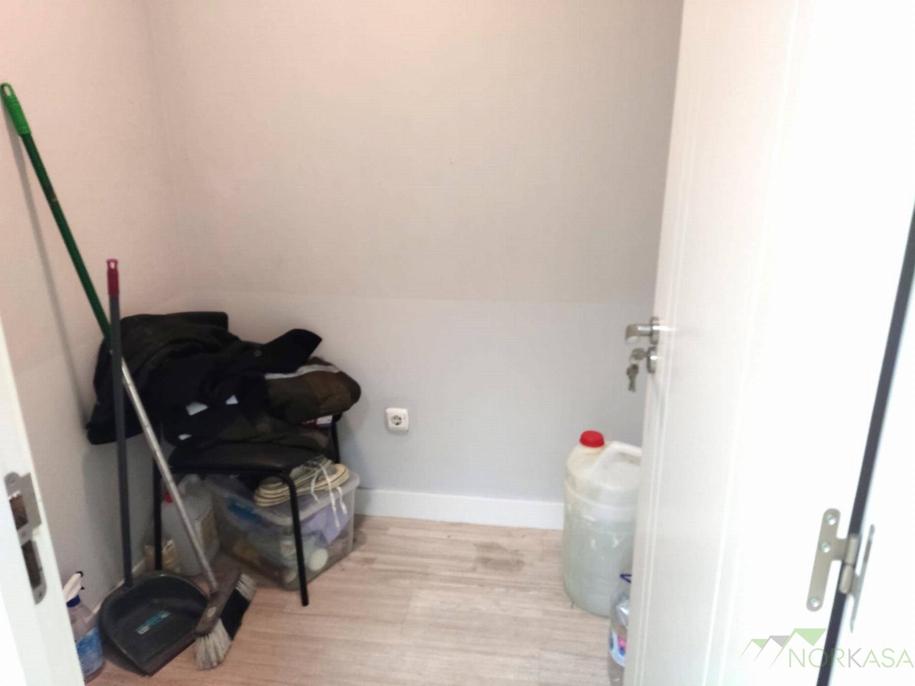 For rent of commercial in Oviedo