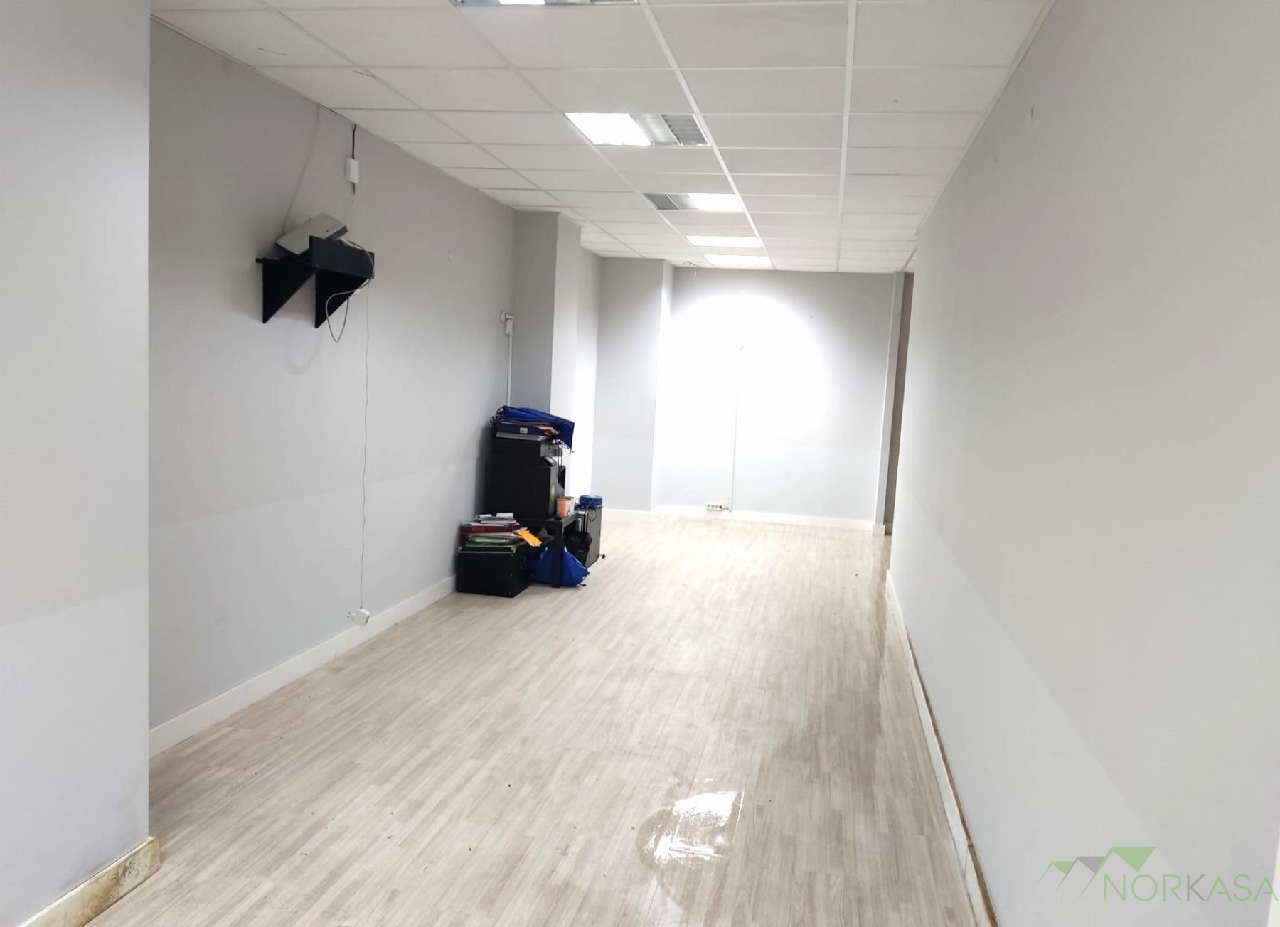 For rent of commercial in Oviedo