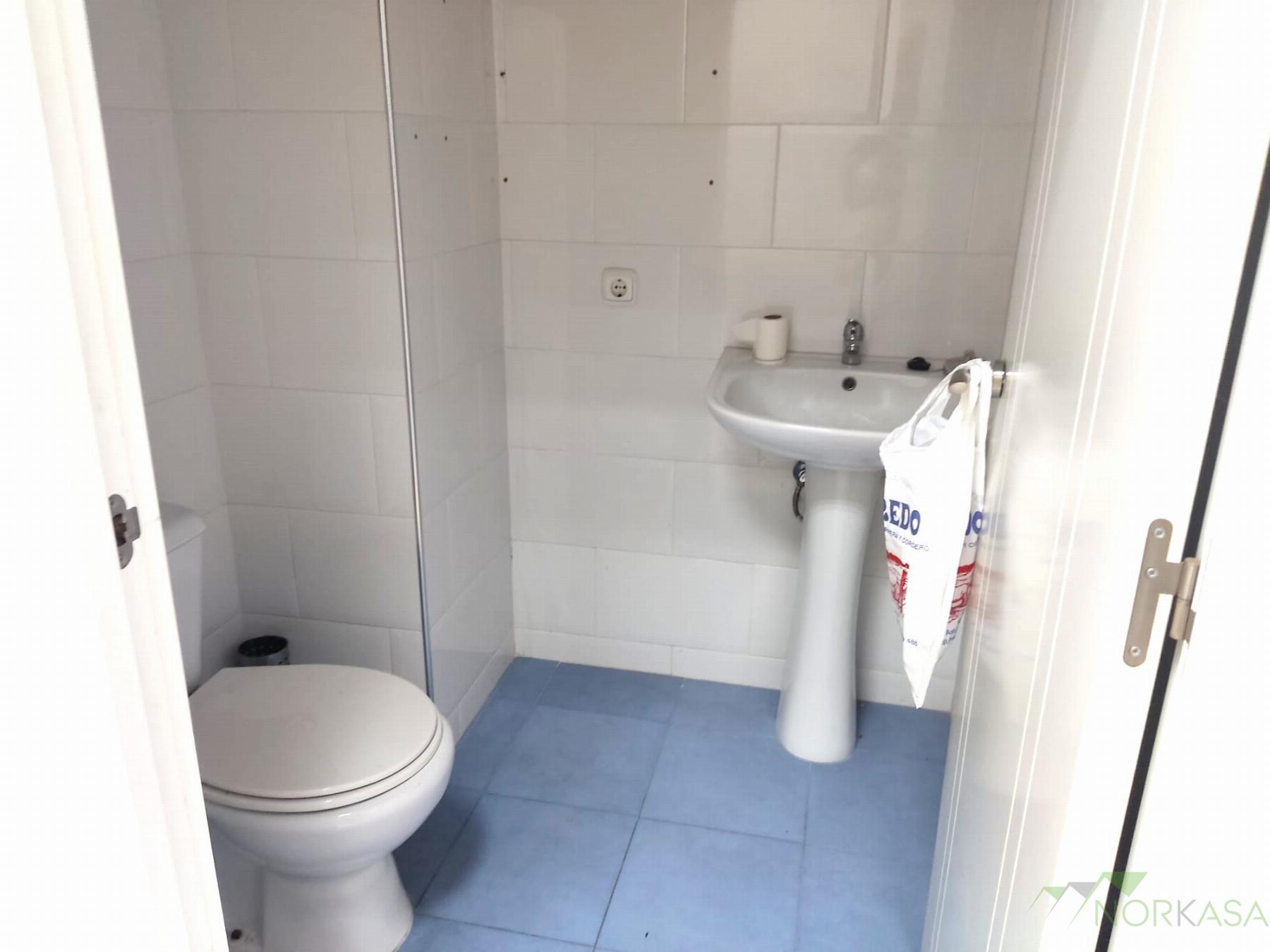 For rent of commercial in Oviedo
