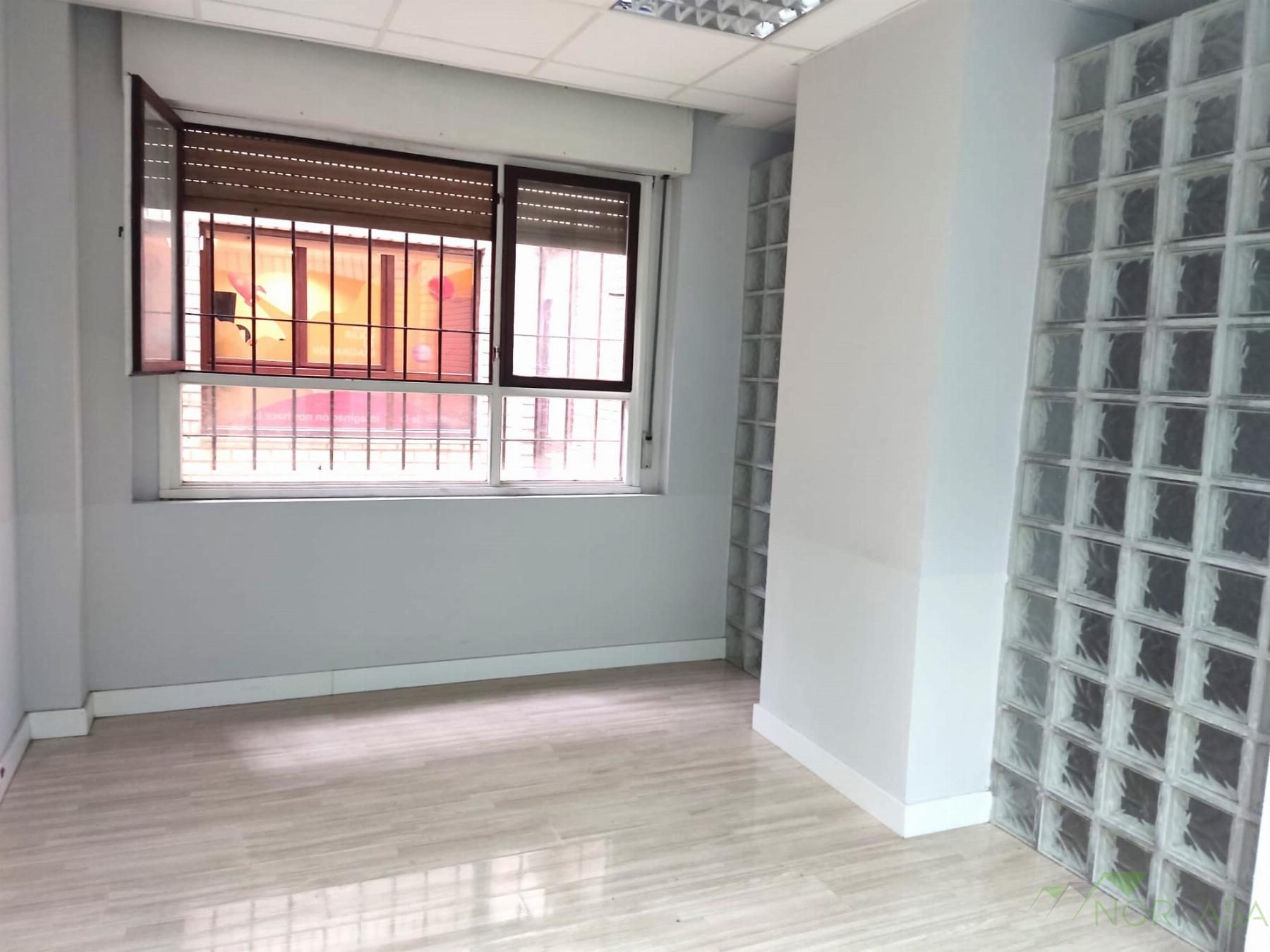 For rent of commercial in Oviedo