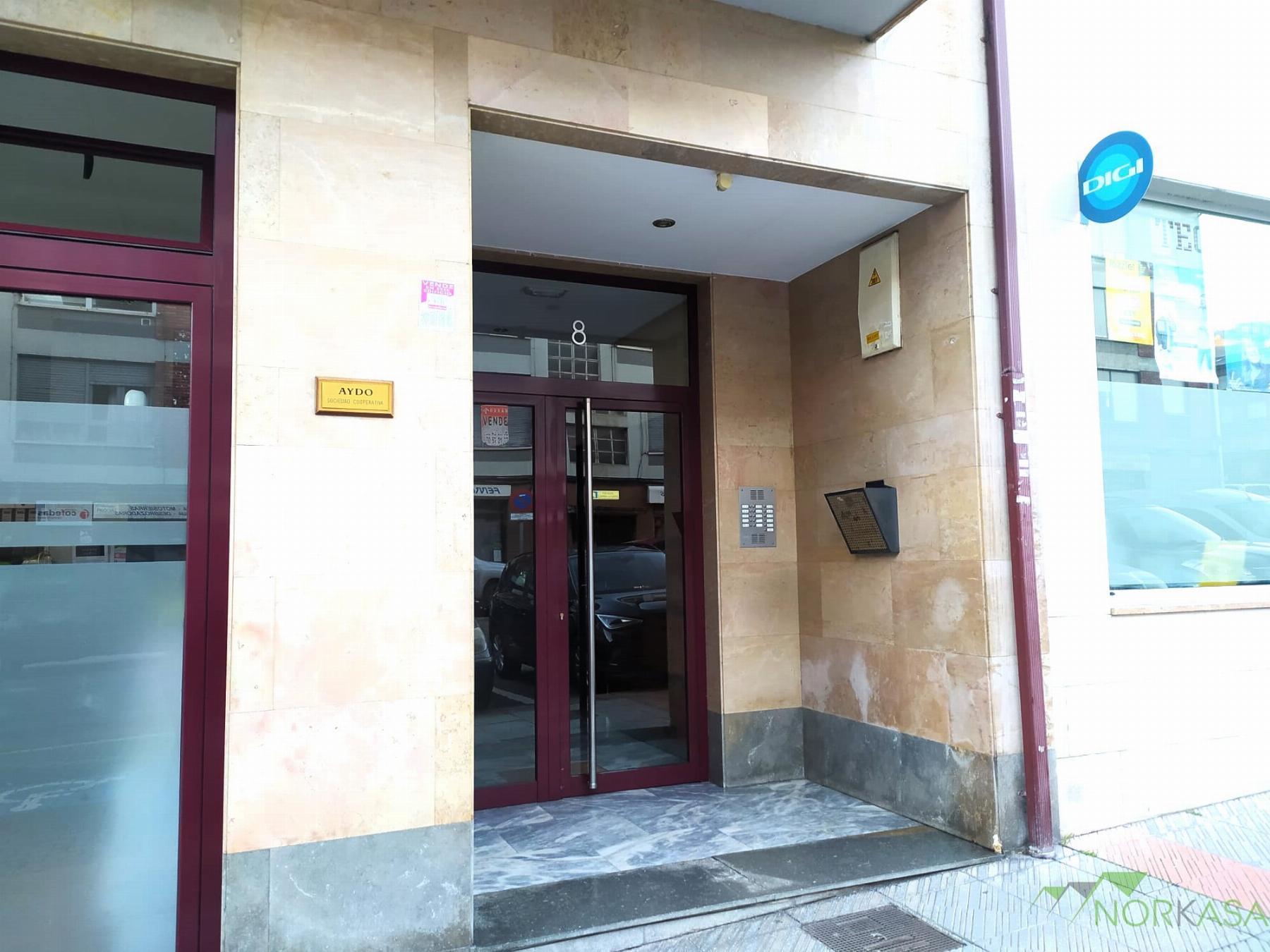 Venta de piso en Lena