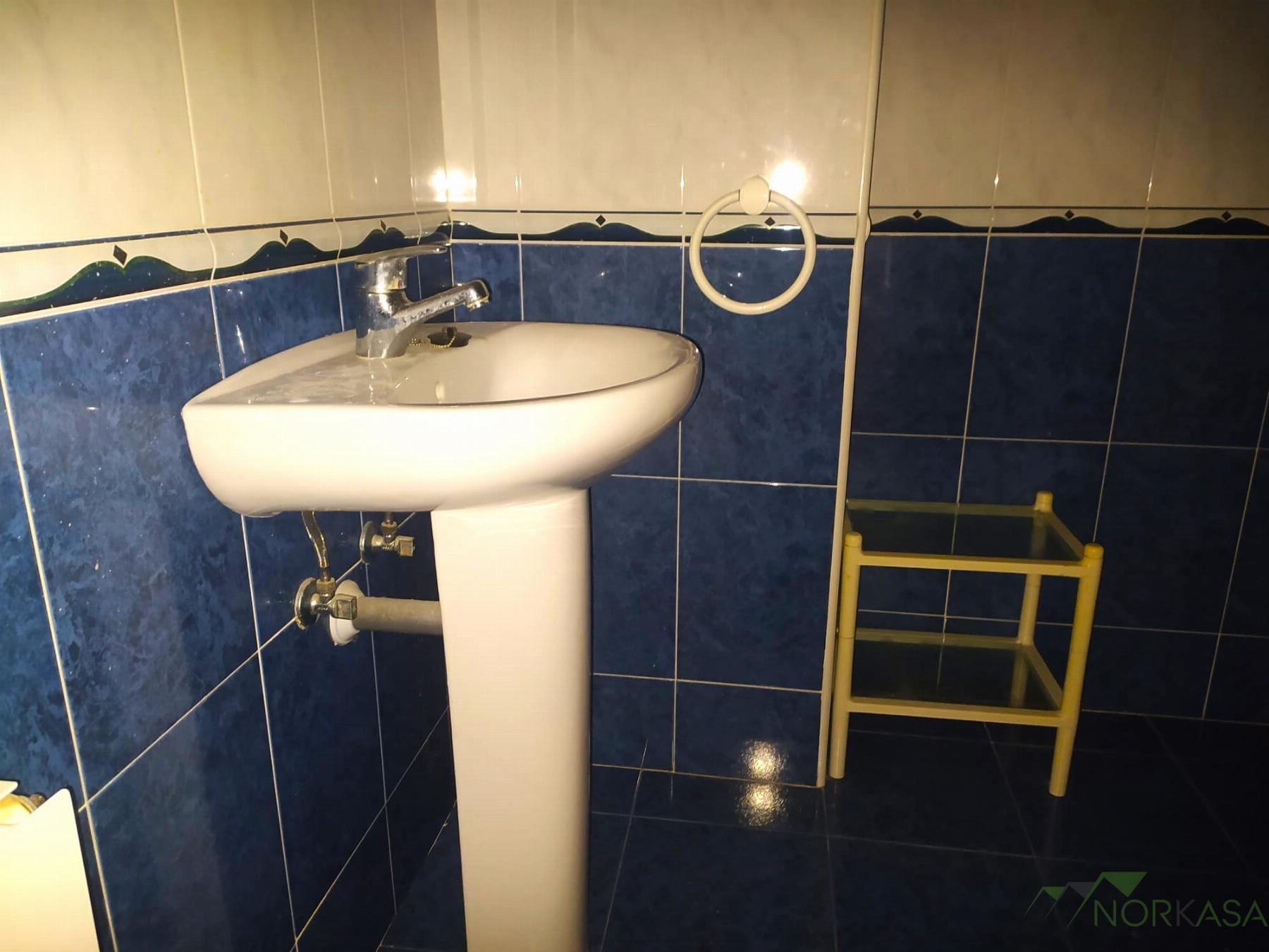 Venta de piso en Lena