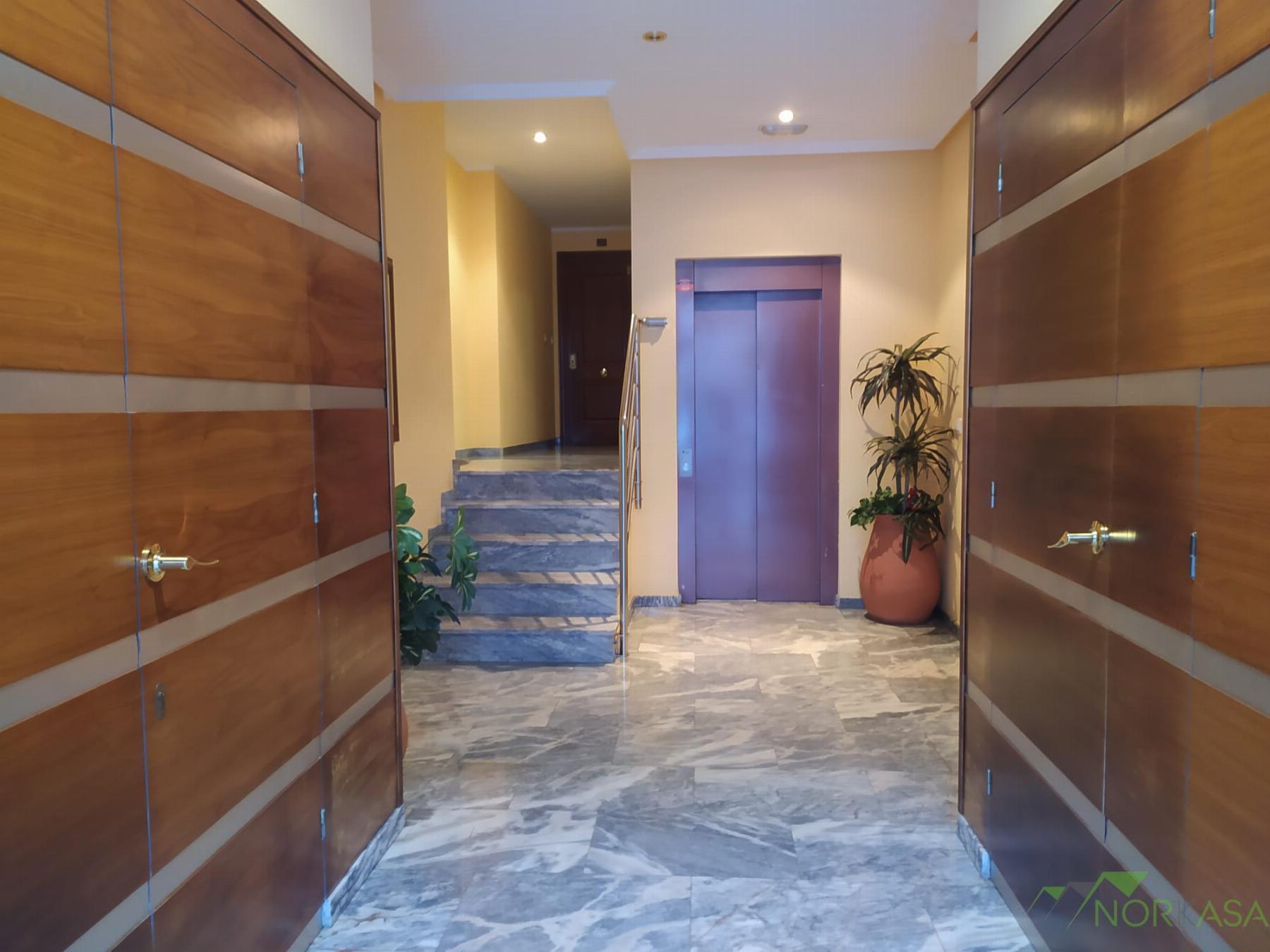 Venta de piso en Lena