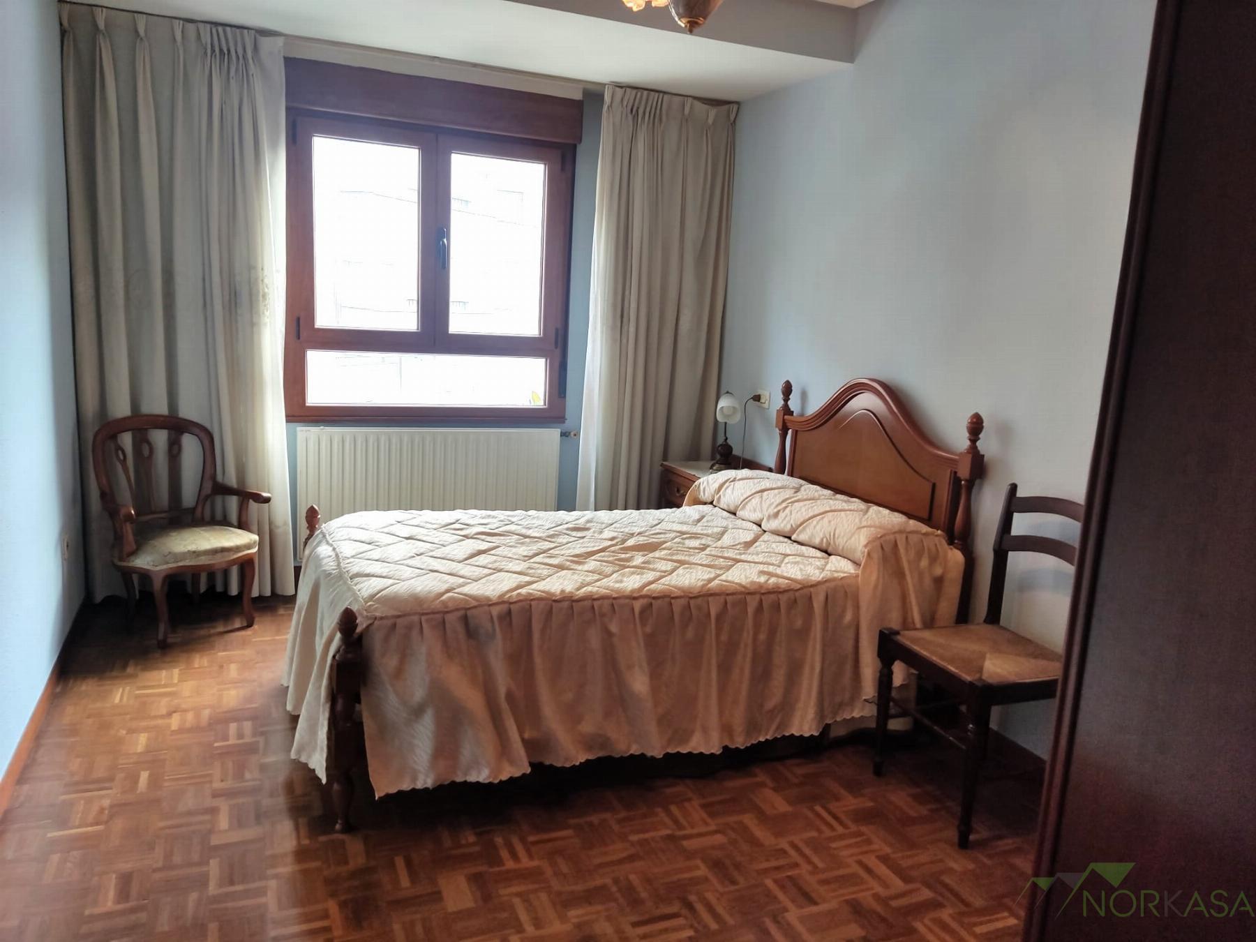 For sale of flat in Oviedo
