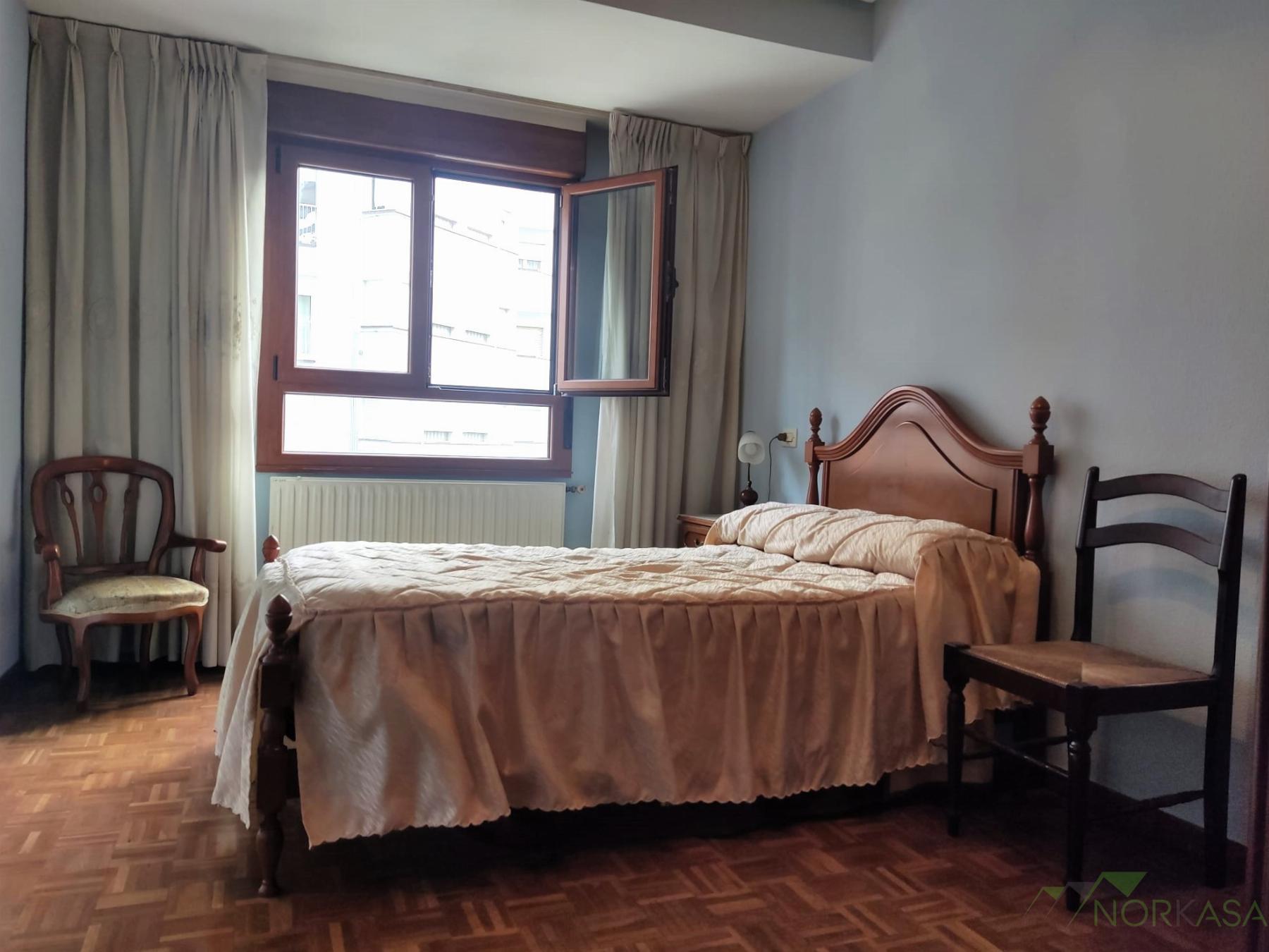 For sale of flat in Oviedo