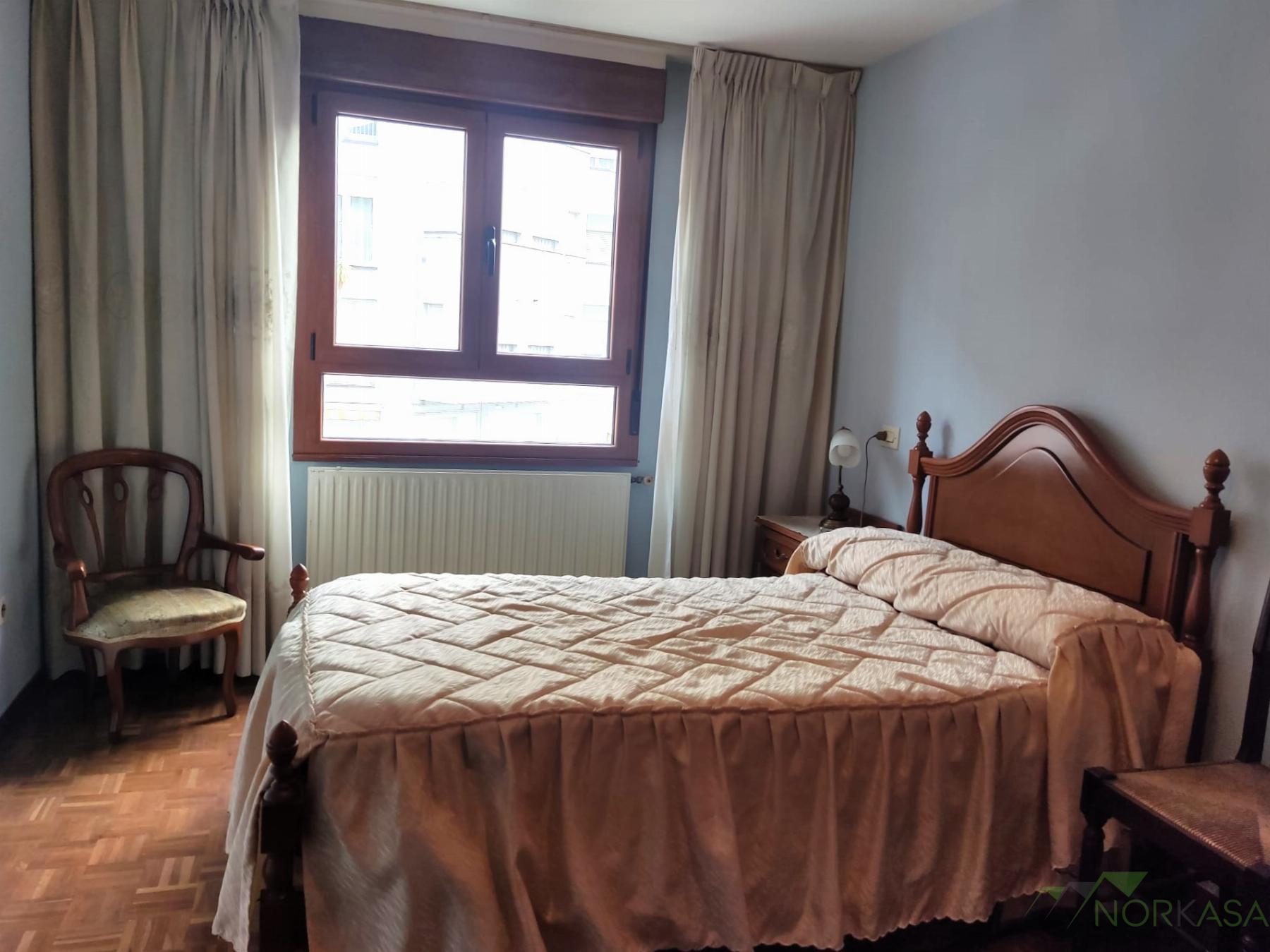 For sale of flat in Oviedo