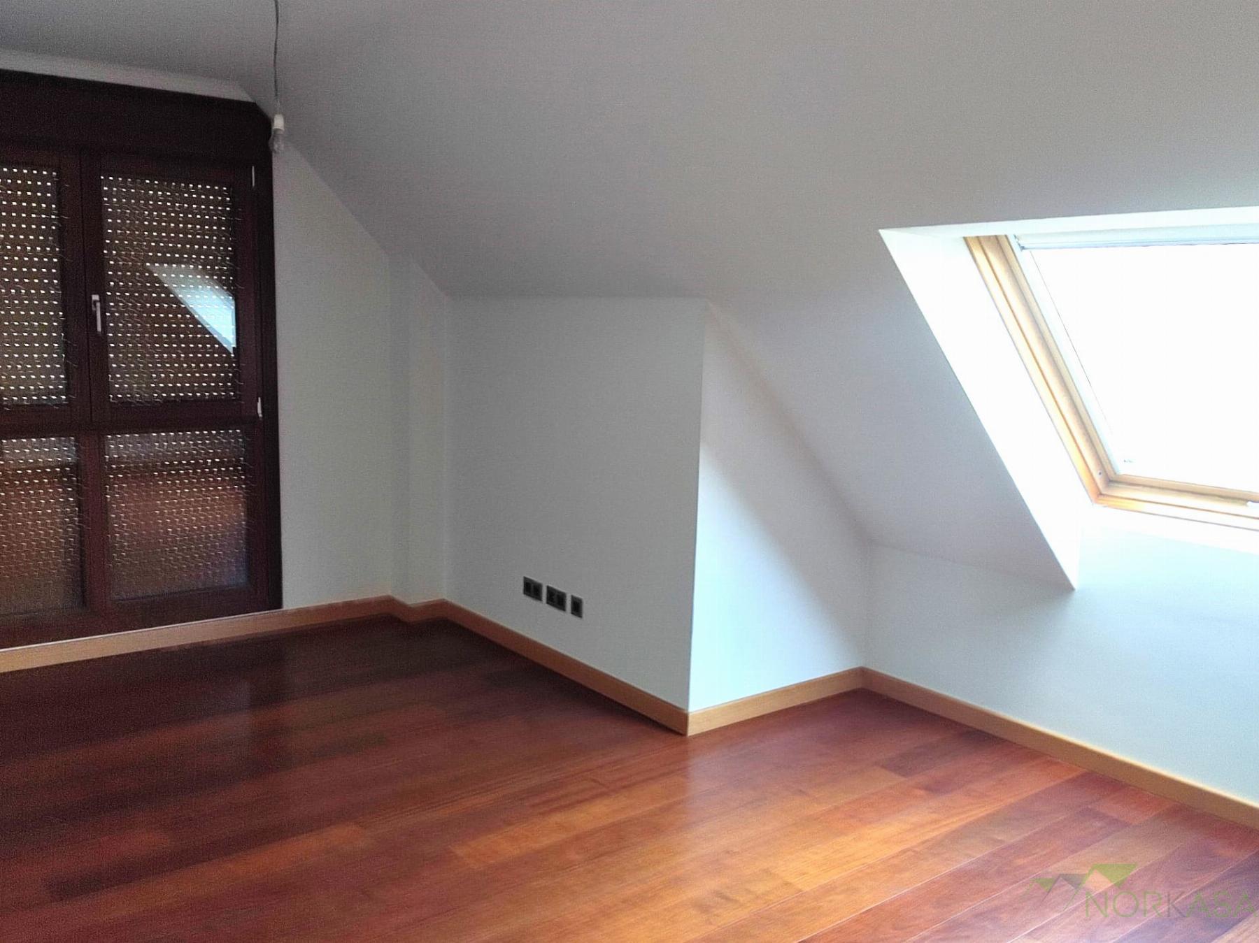 For sale of apartment in Oviedo