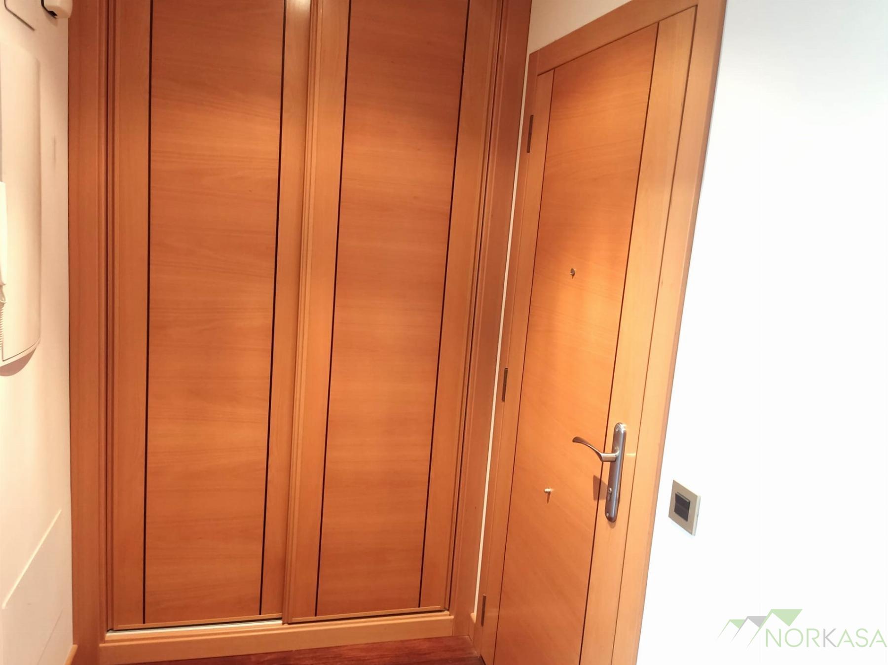 For sale of apartment in Oviedo