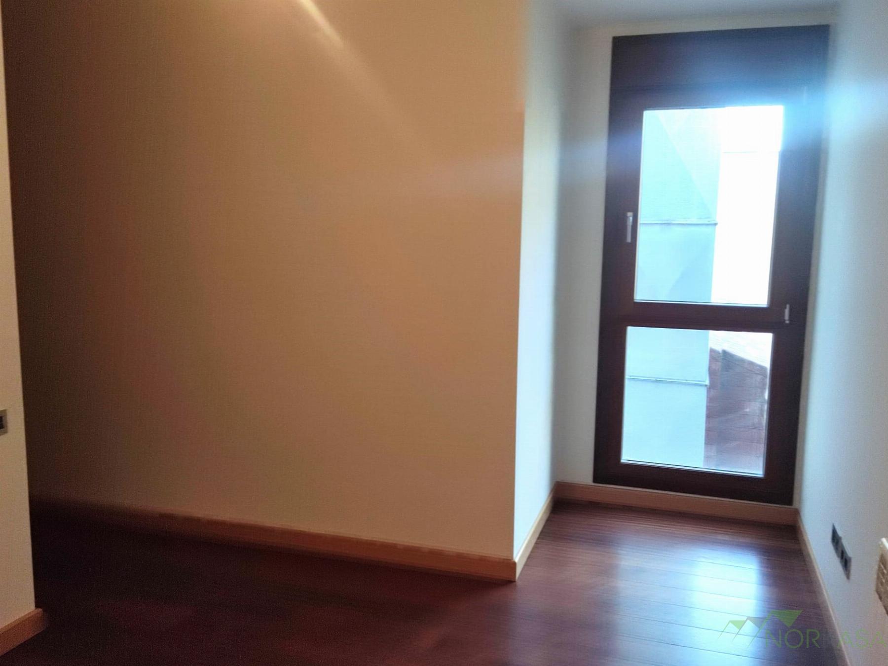 For sale of apartment in Oviedo