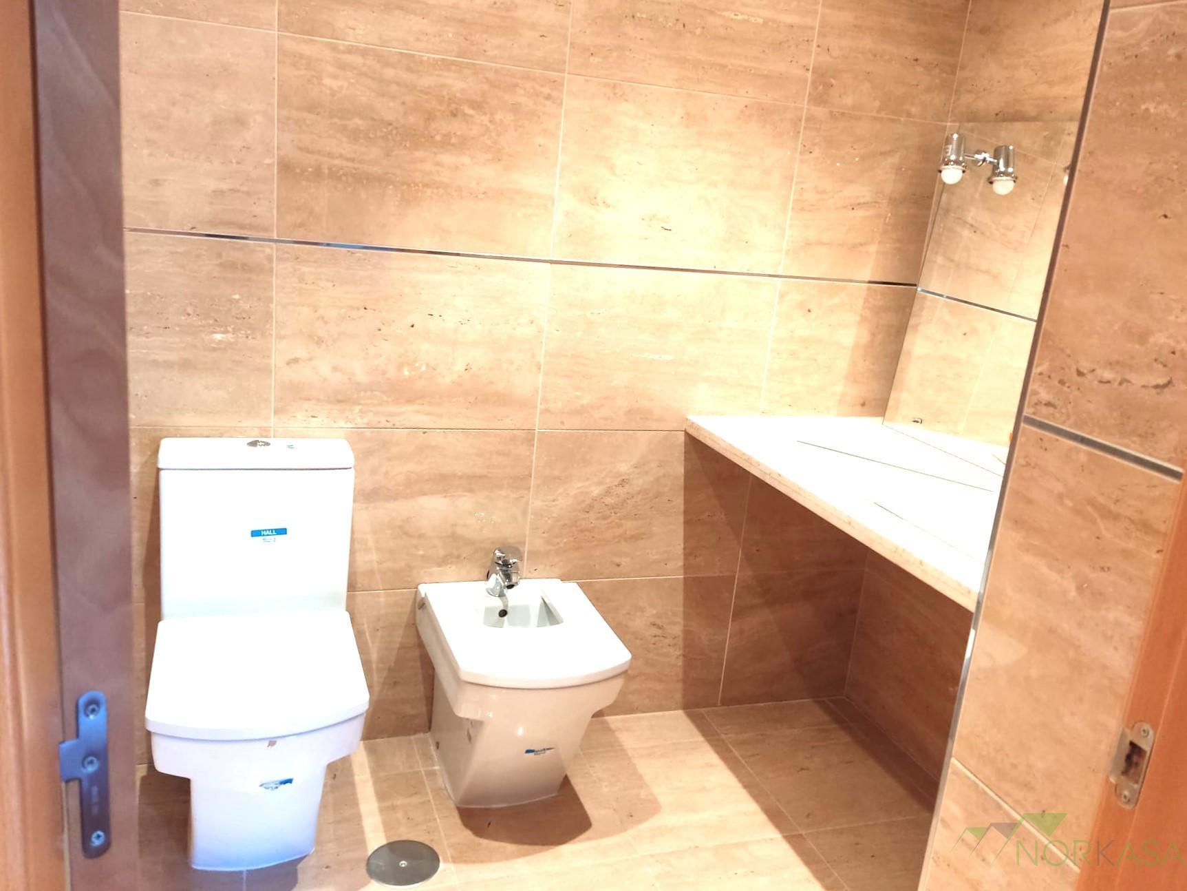 For sale of apartment in Oviedo