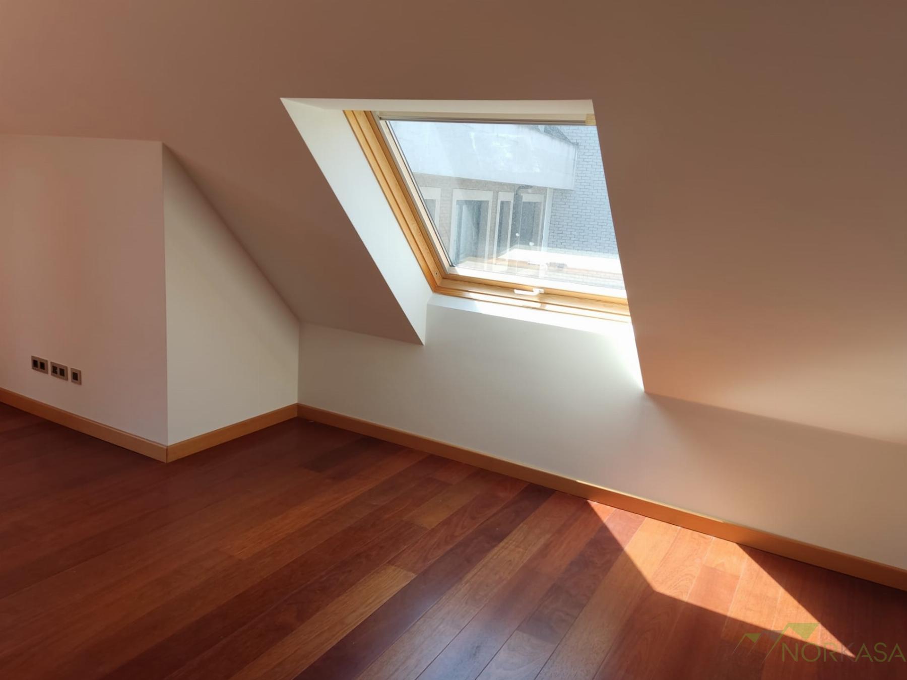 For sale of apartment in Oviedo