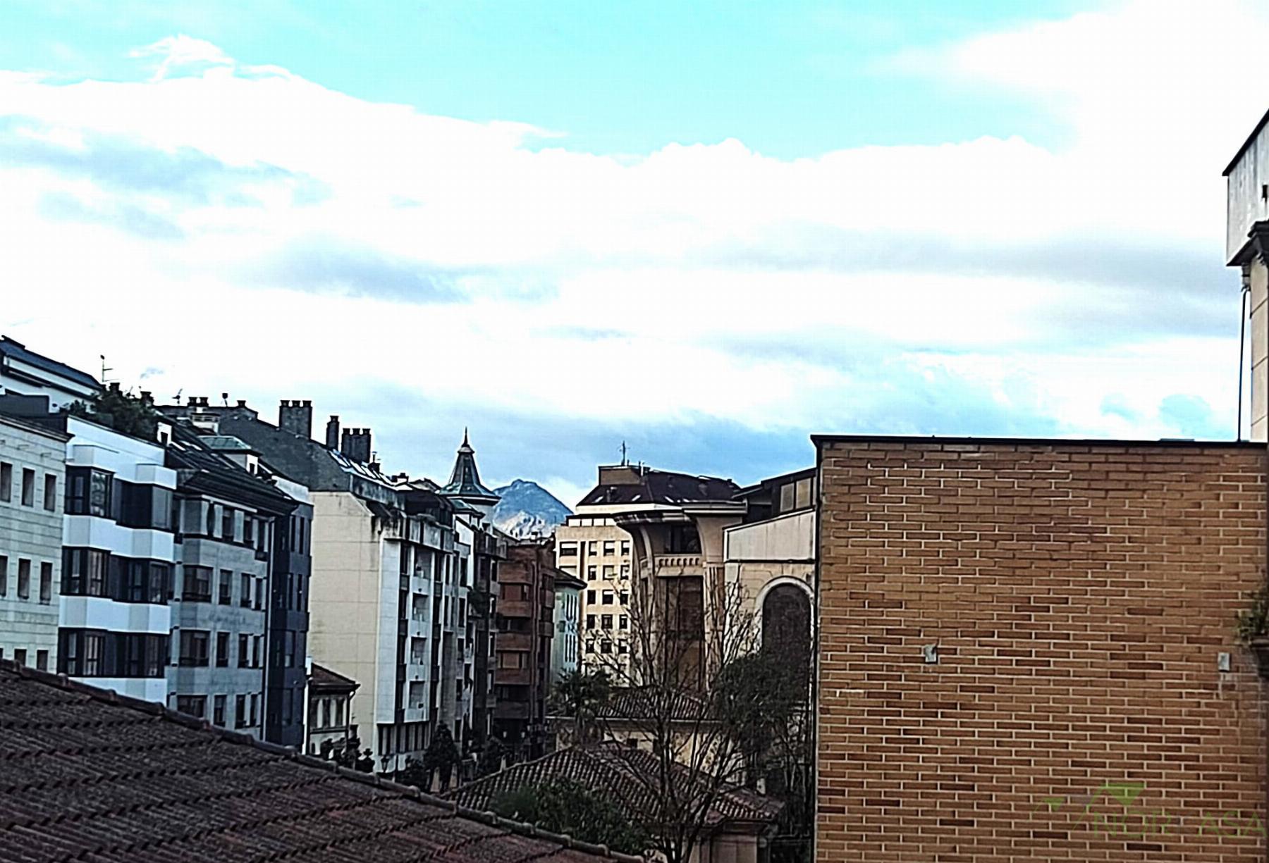 For sale of apartment in Oviedo