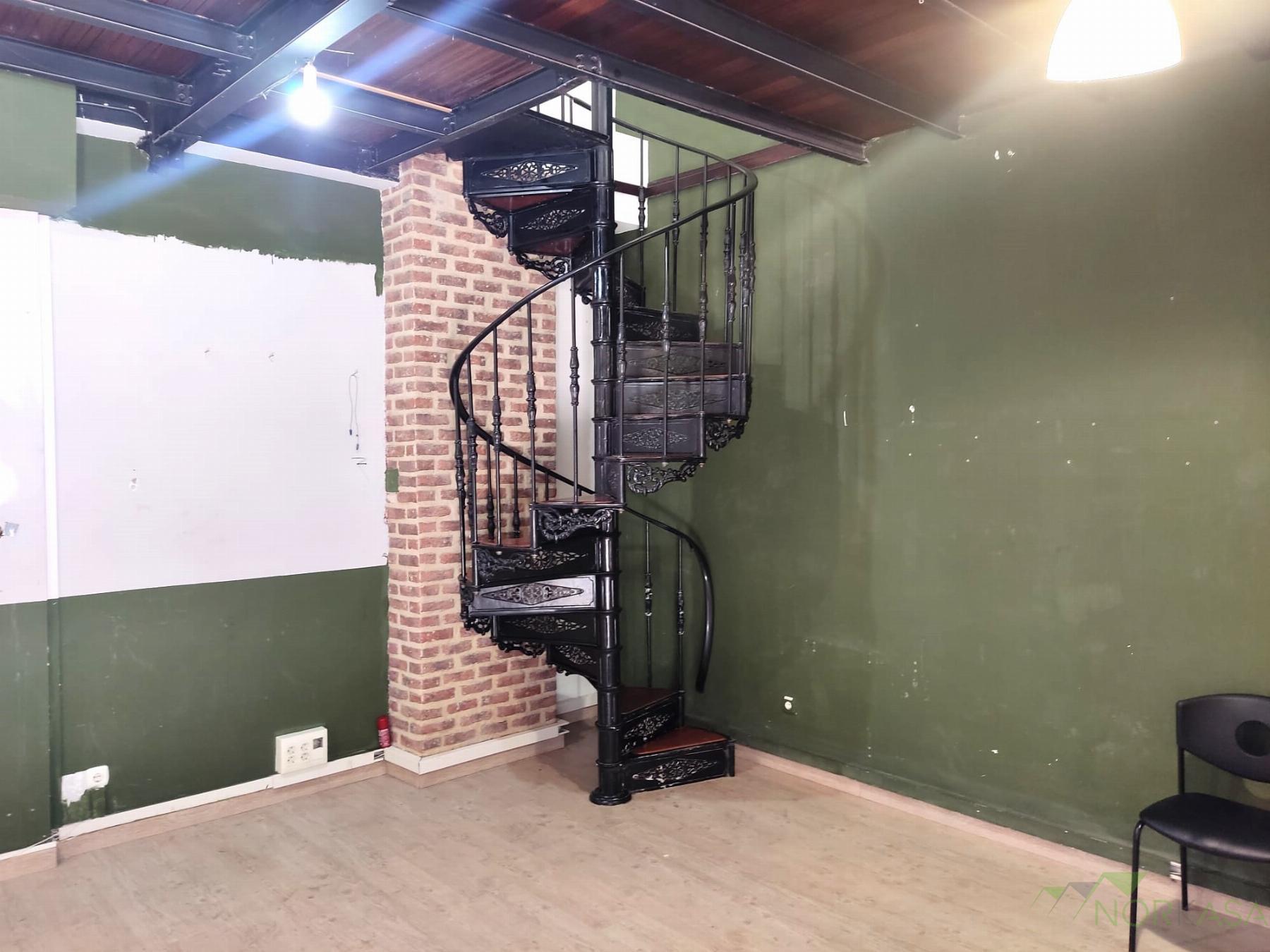 For rent of commercial in Oviedo