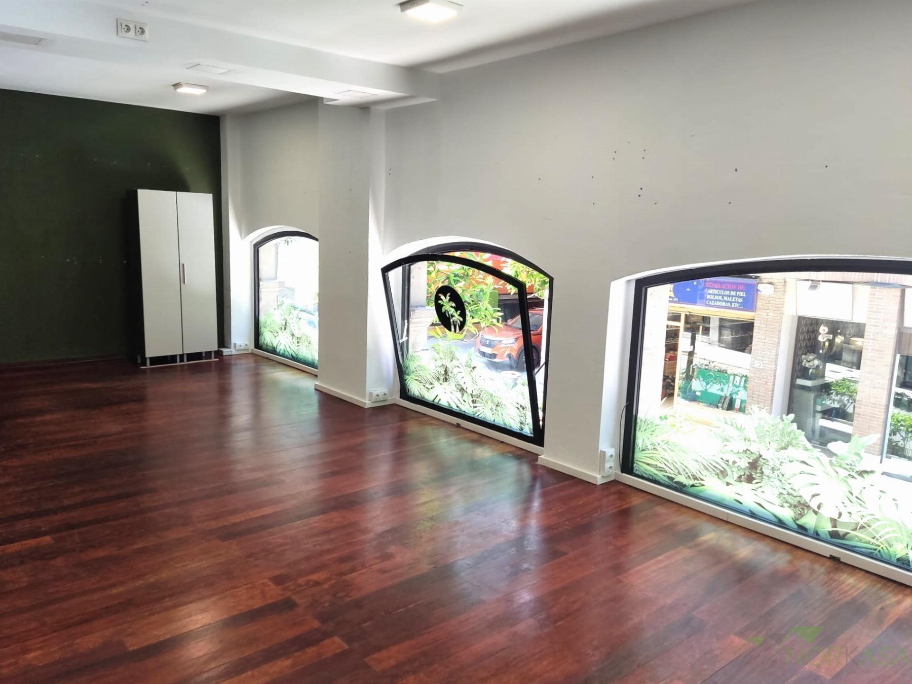 For rent of commercial in Oviedo