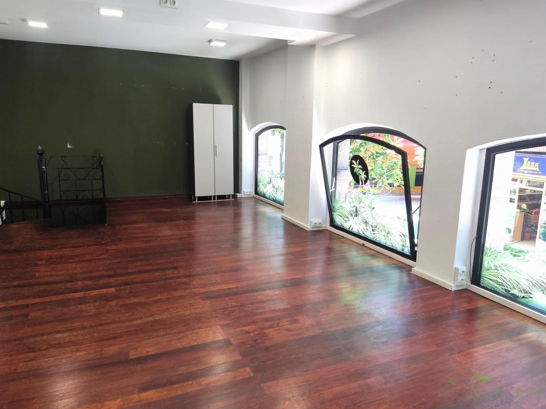 For rent of commercial in Oviedo