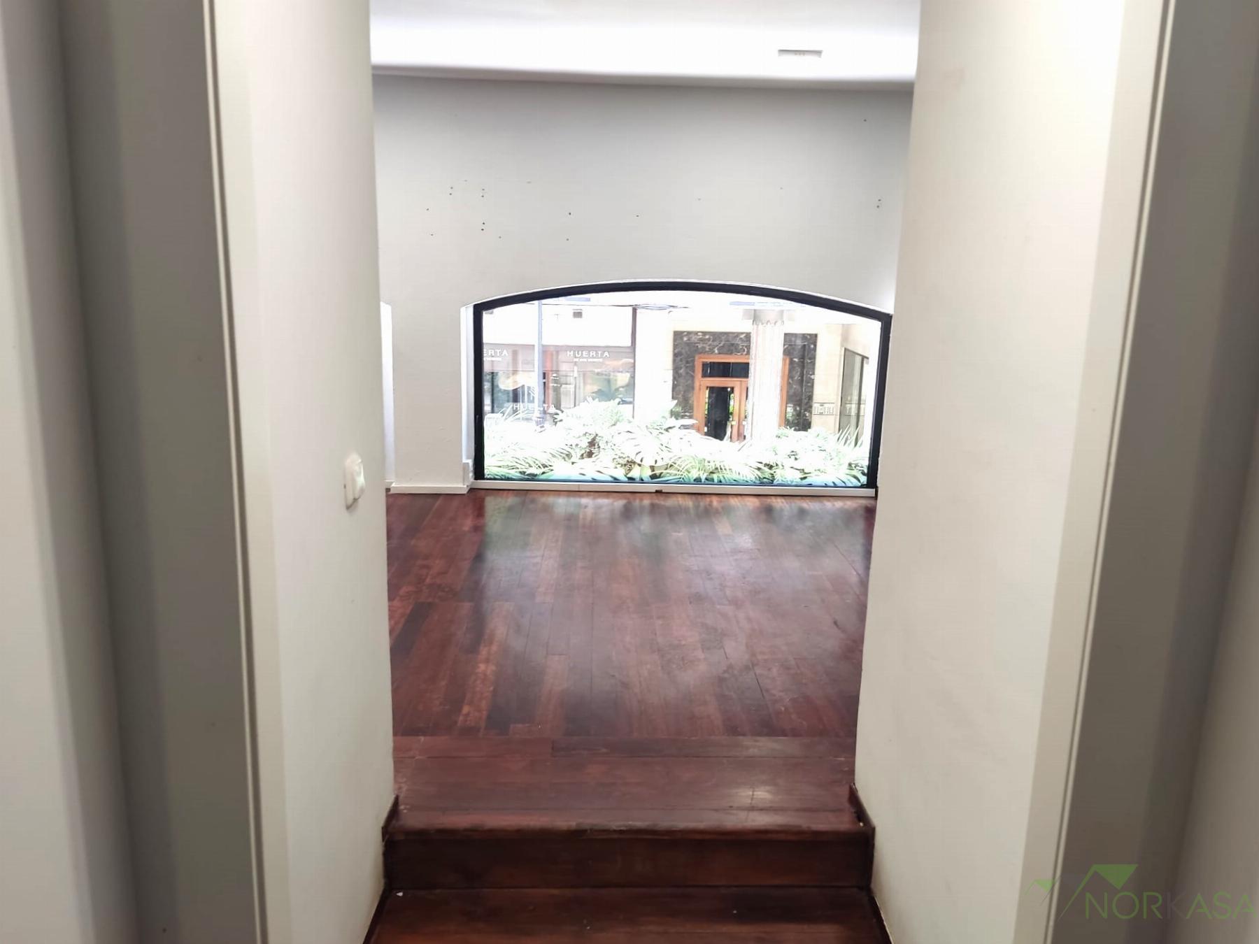 For rent of commercial in Oviedo