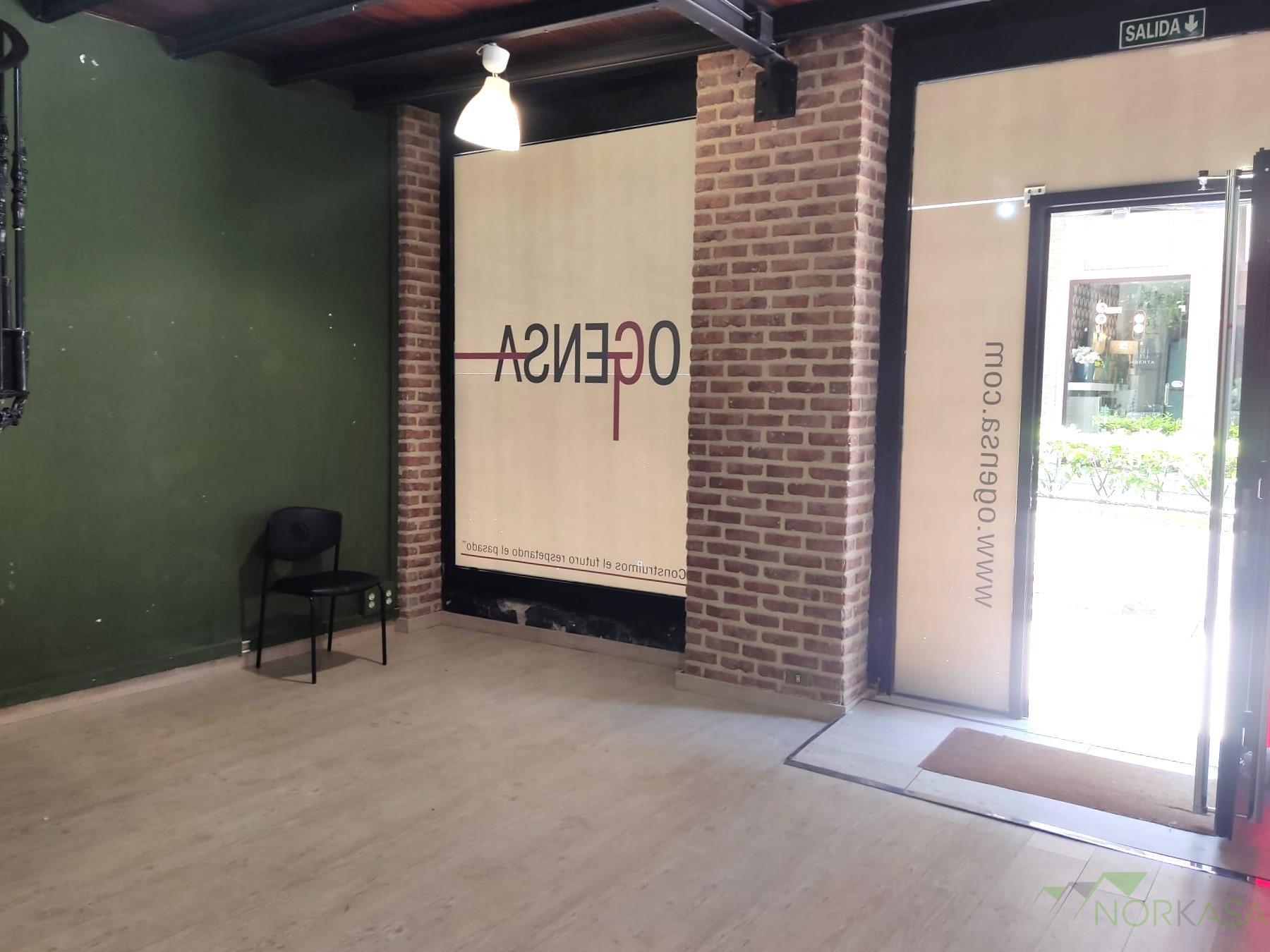 For rent of commercial in Oviedo