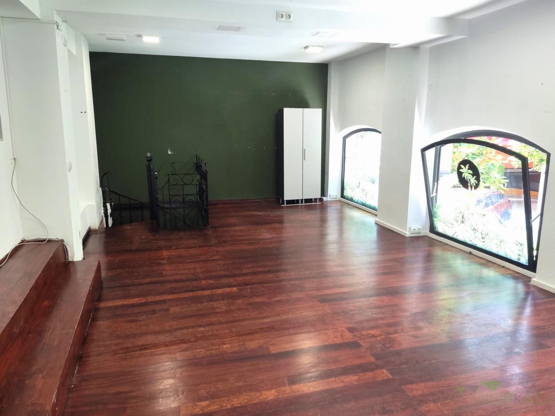 For rent of commercial in Oviedo