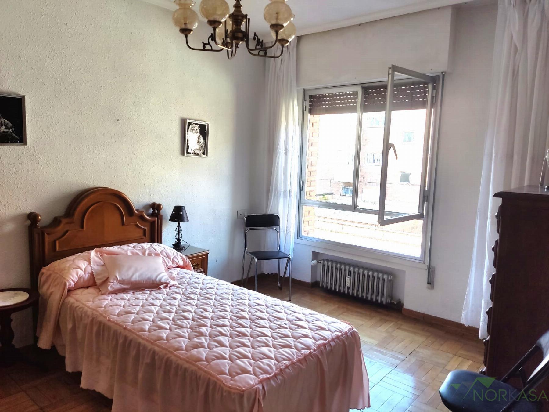 For sale of flat in Oviedo