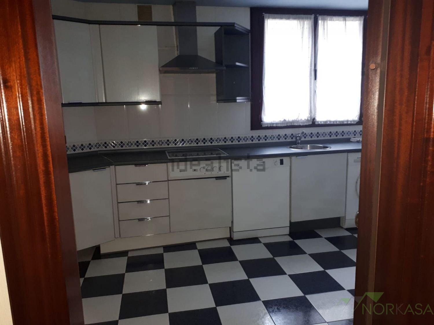 For sale of duplex in Oviedo