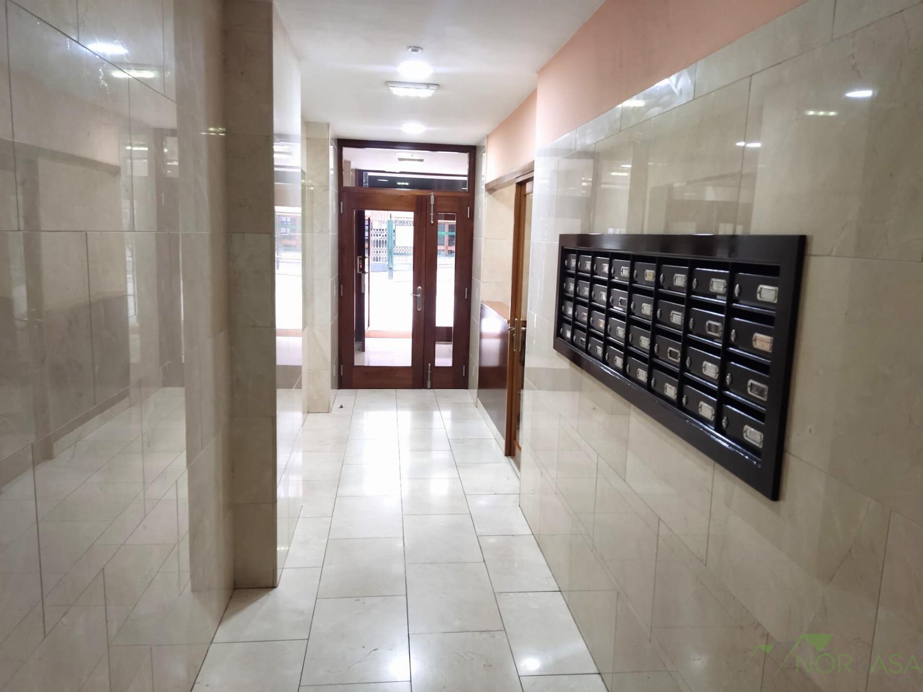 For sale of flat in Oviedo