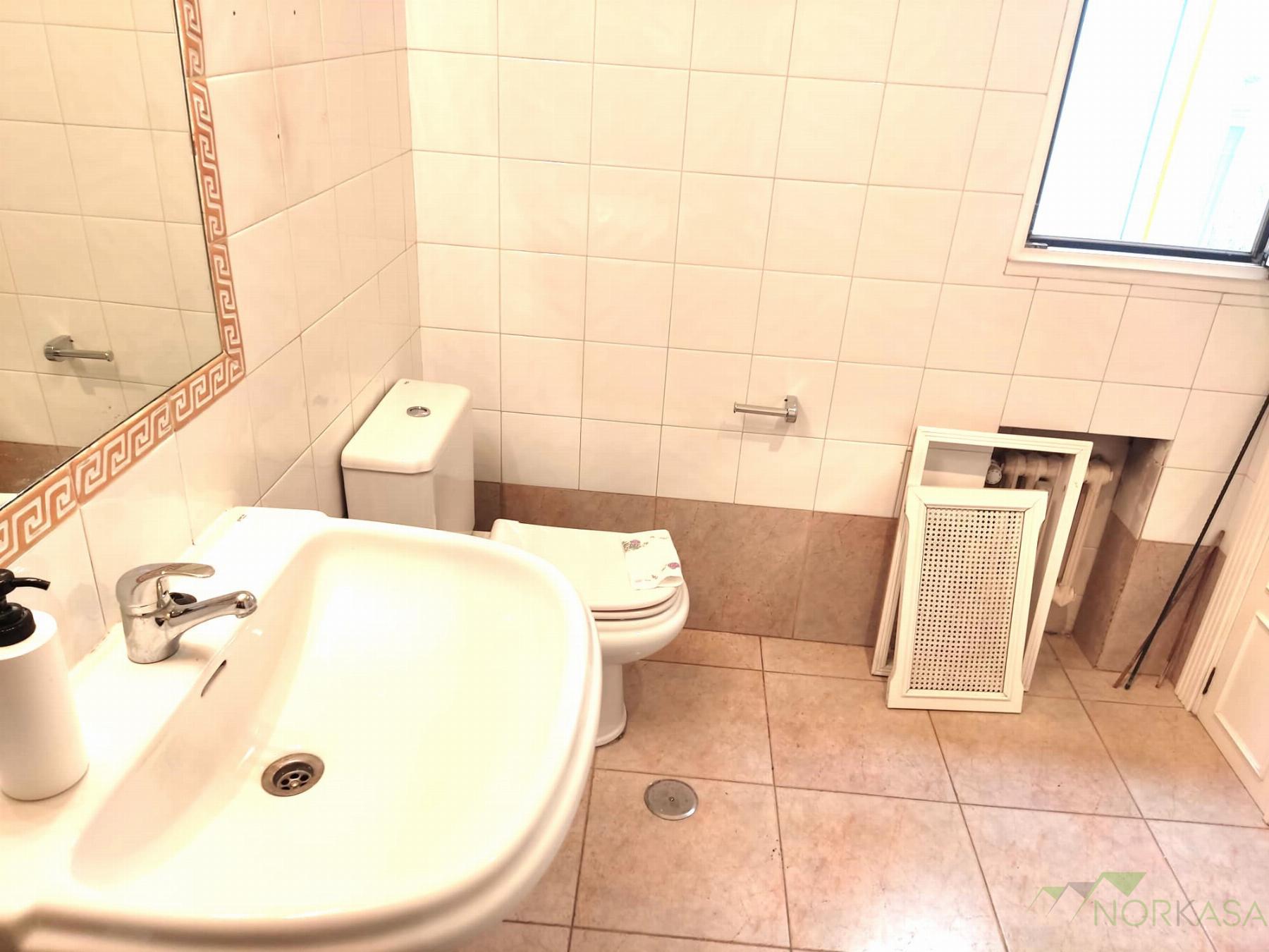 For sale of flat in Oviedo