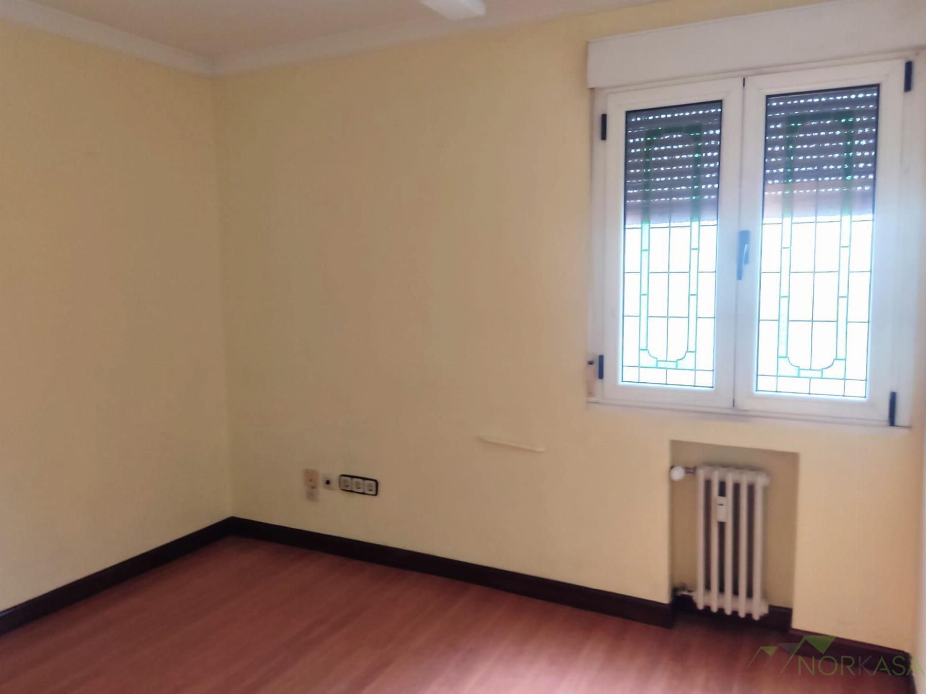 For sale of flat in Oviedo