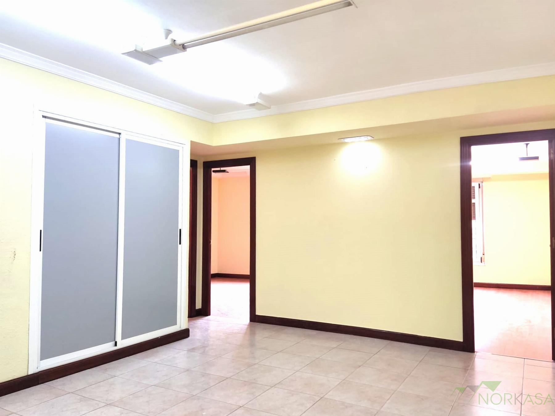 For sale of flat in Oviedo