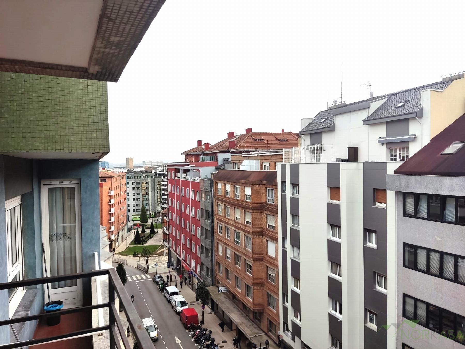 For sale of flat in Oviedo