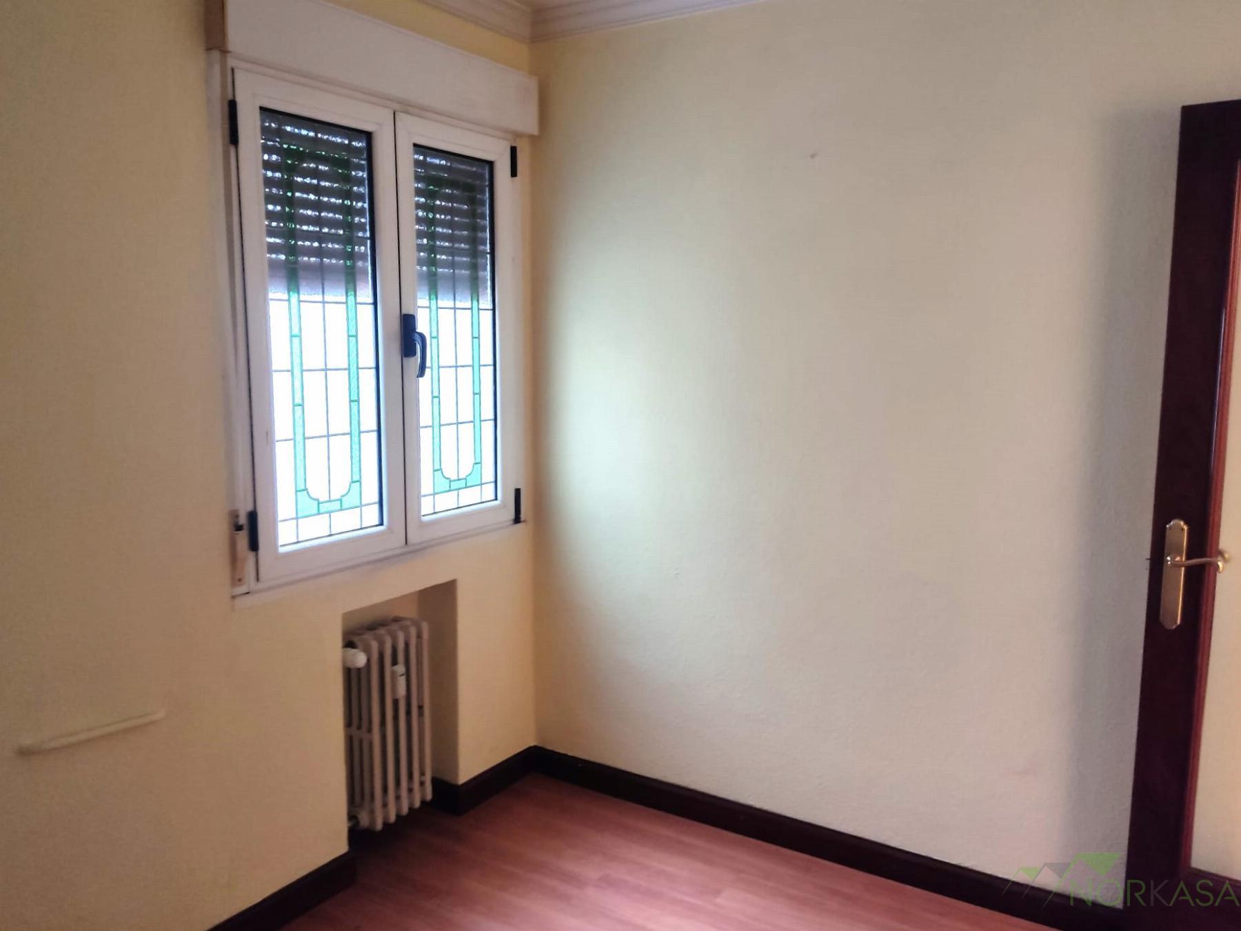 For sale of flat in Oviedo
