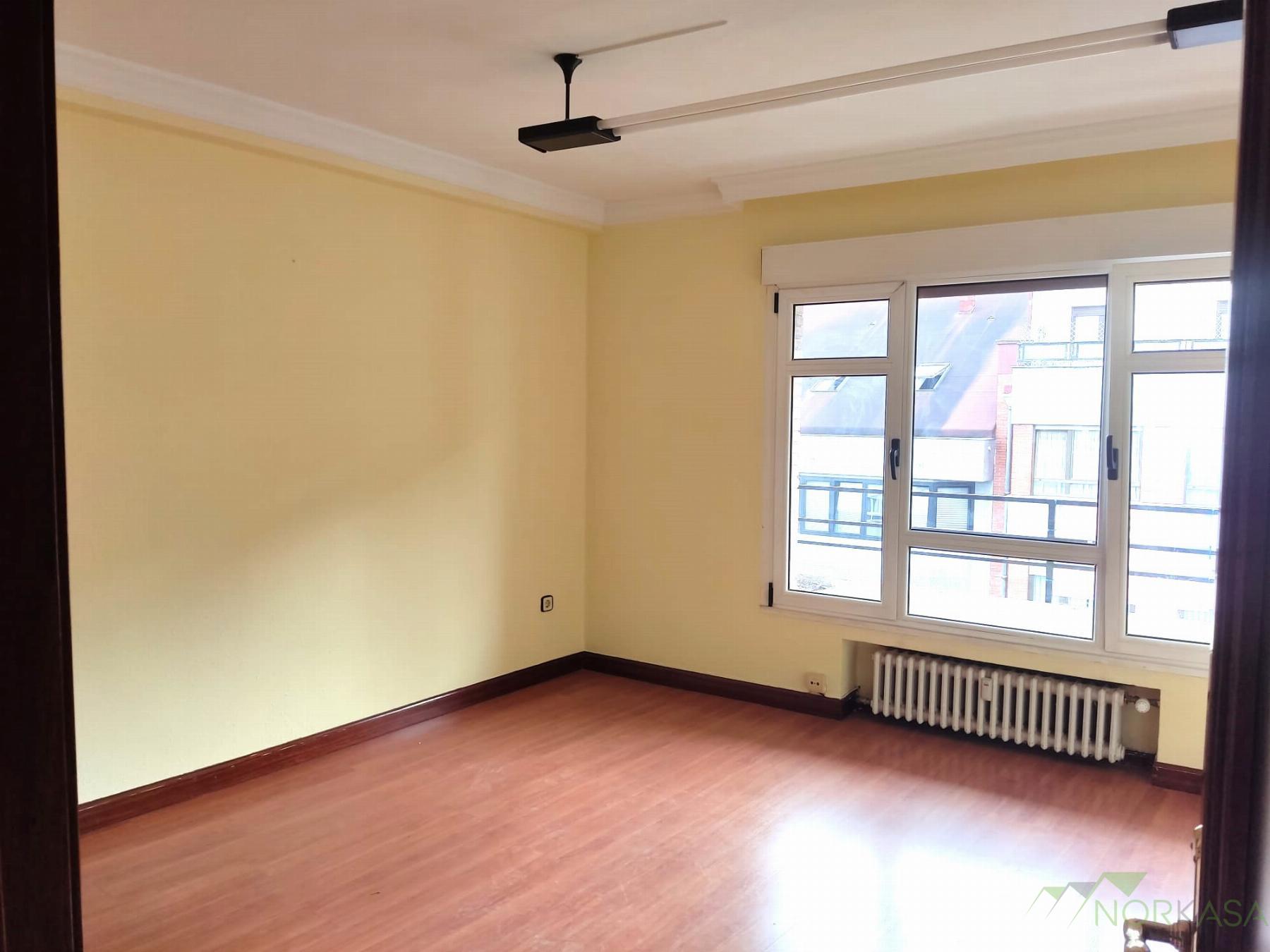 For sale of flat in Oviedo