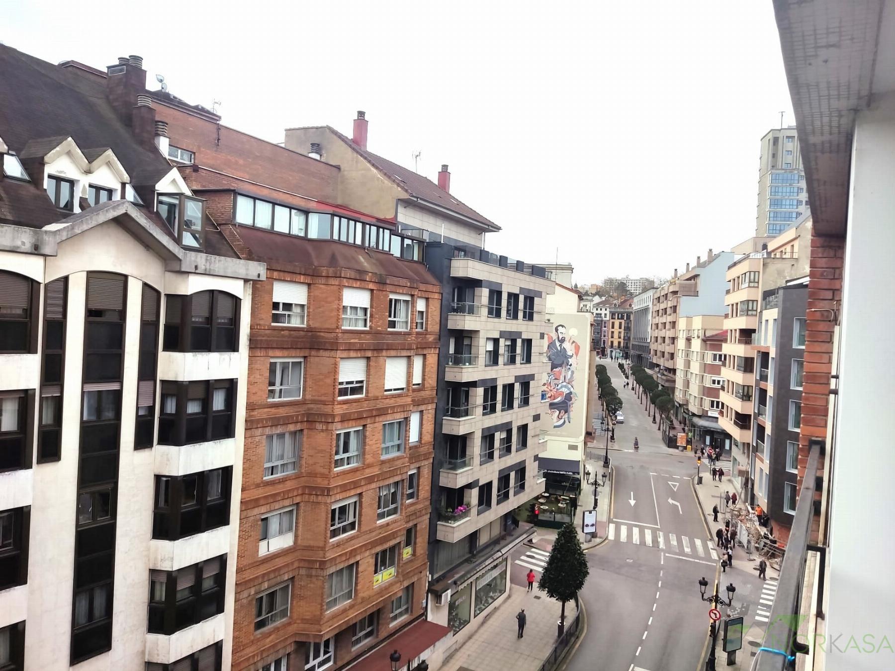 For sale of flat in Oviedo
