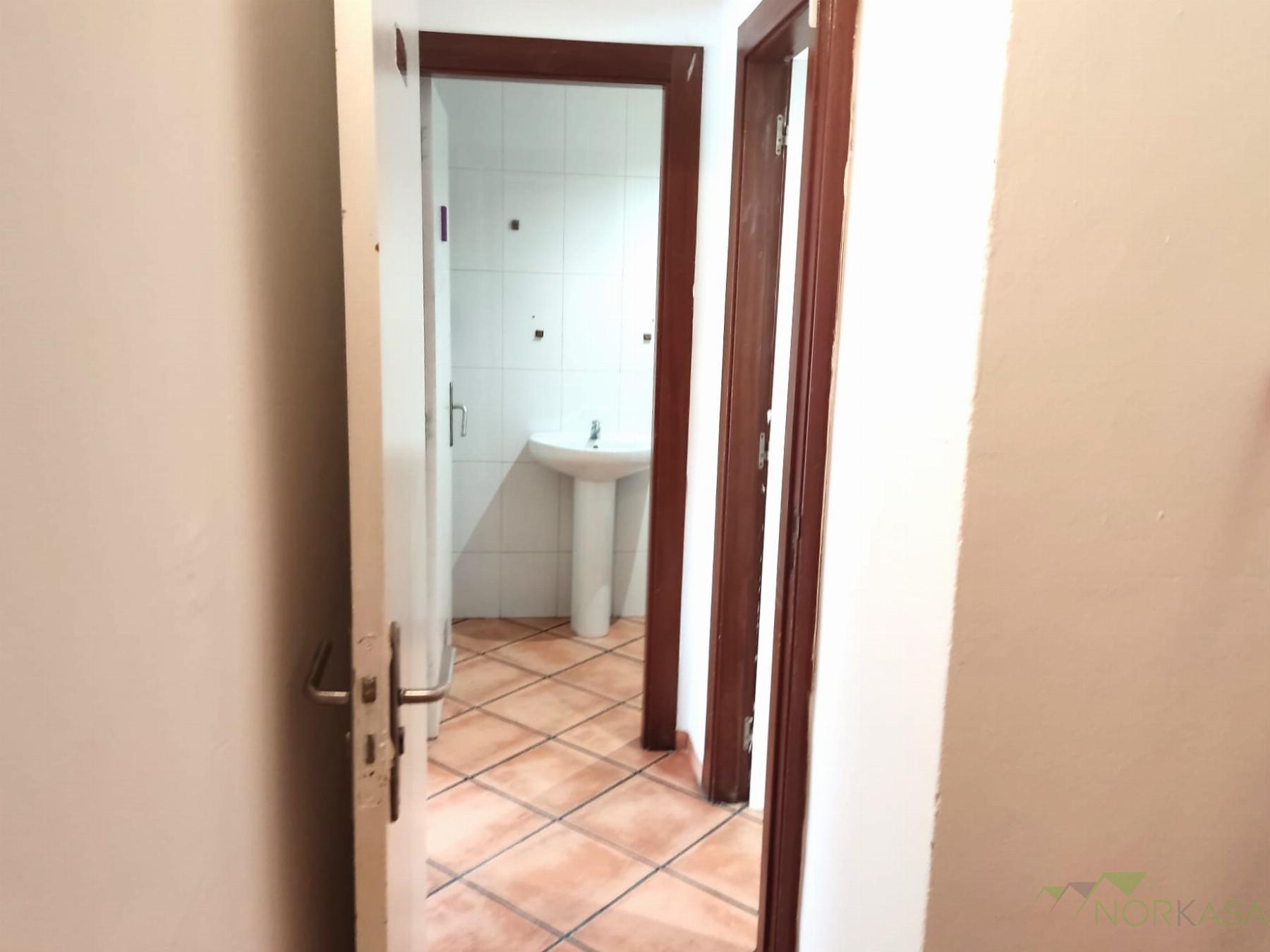For sale of commercial in Oviedo