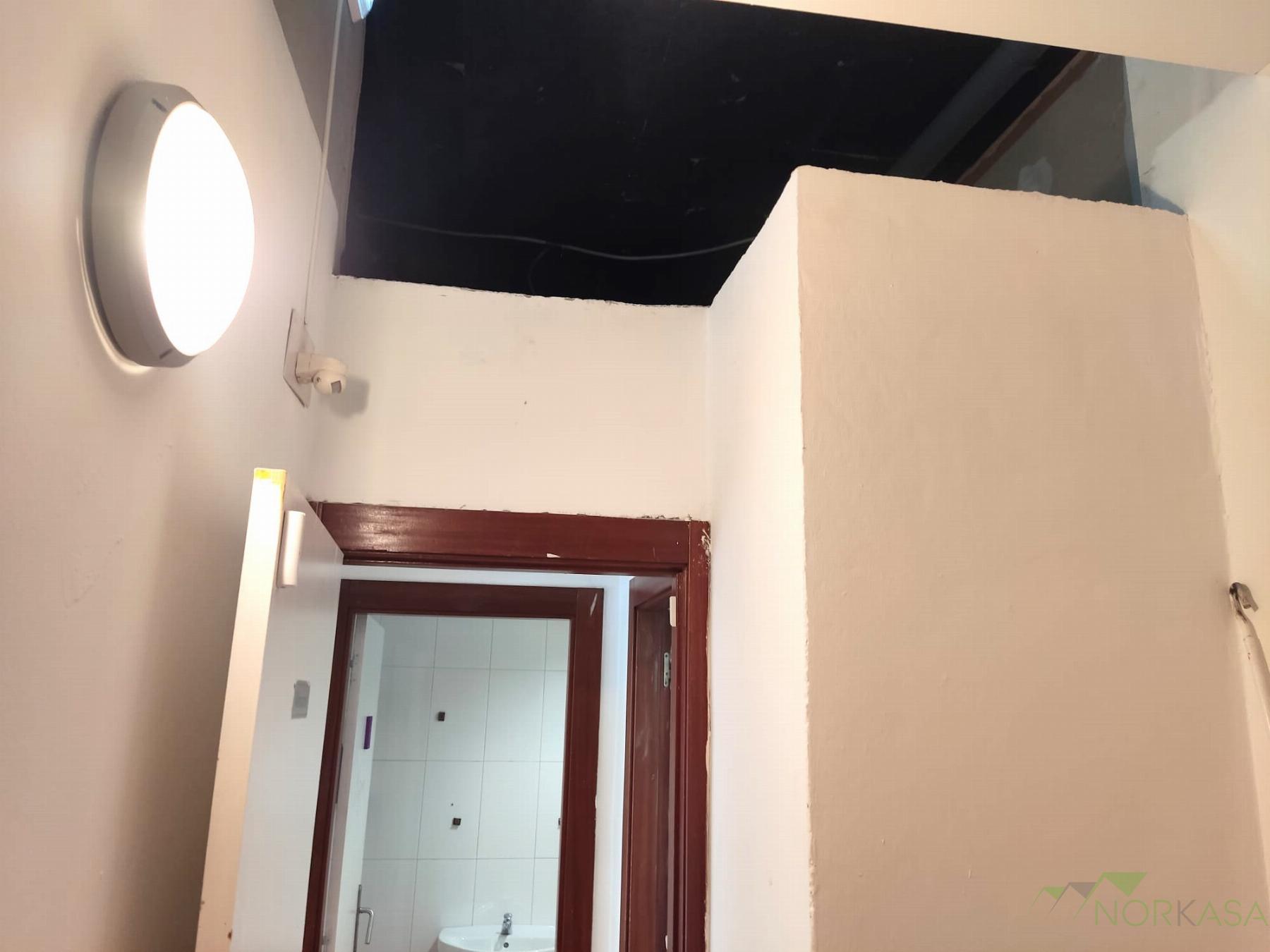 For sale of commercial in Oviedo
