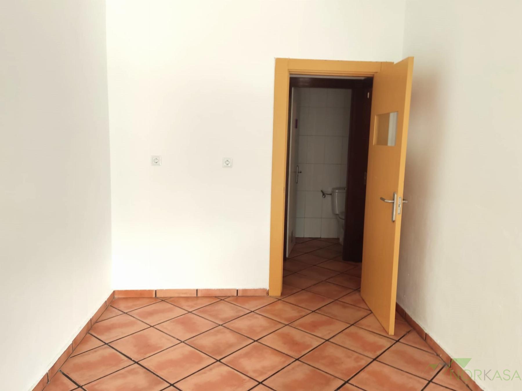 For sale of commercial in Oviedo