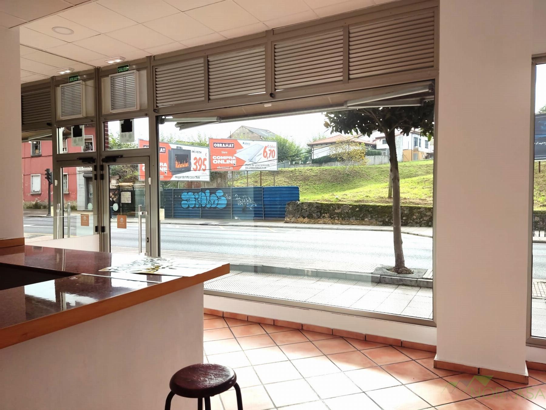 For sale of commercial in Oviedo