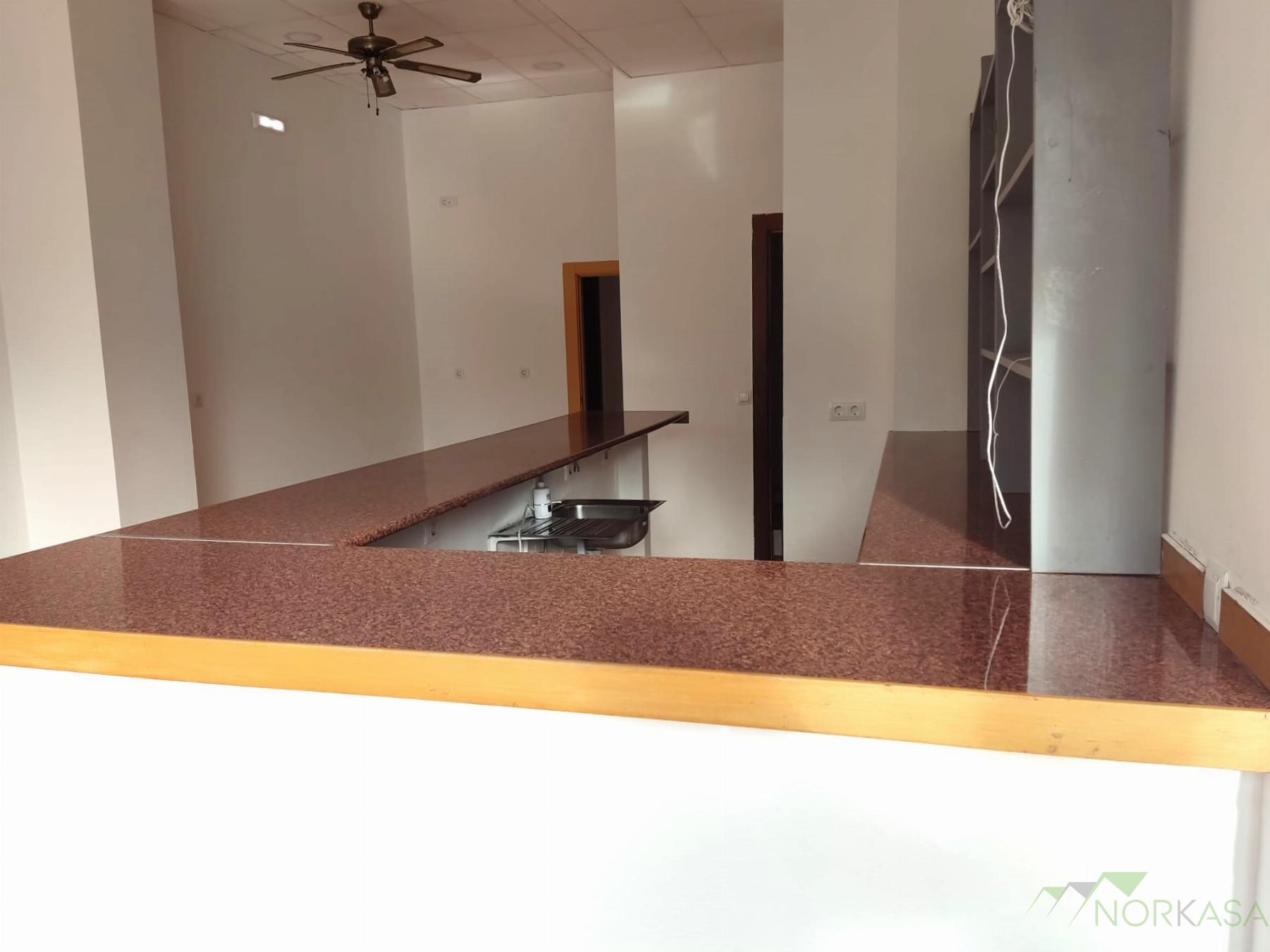 For sale of commercial in Oviedo
