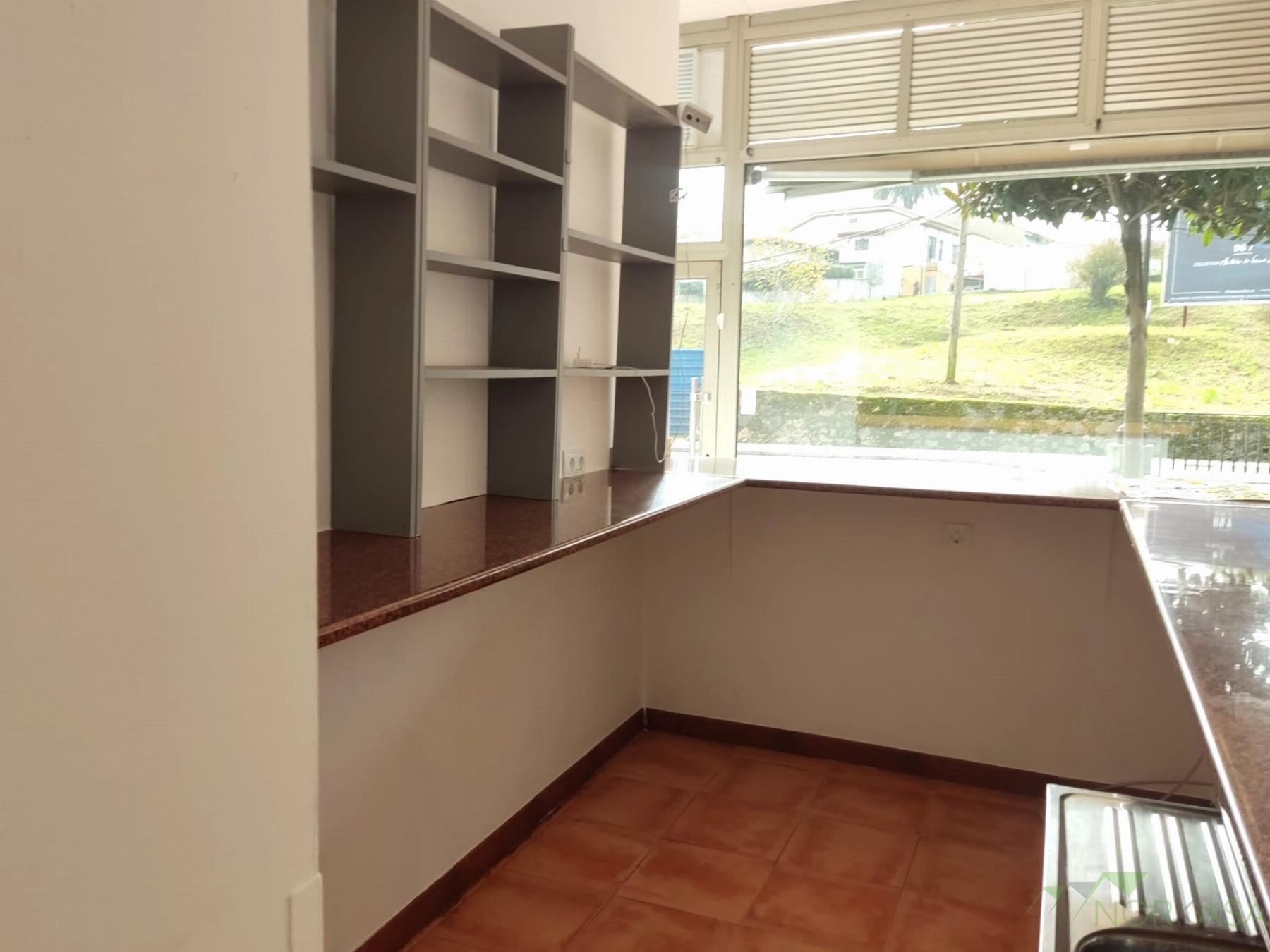 For sale of commercial in Oviedo