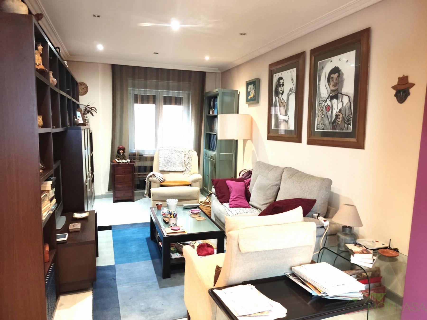 For sale of flat in Oviedo