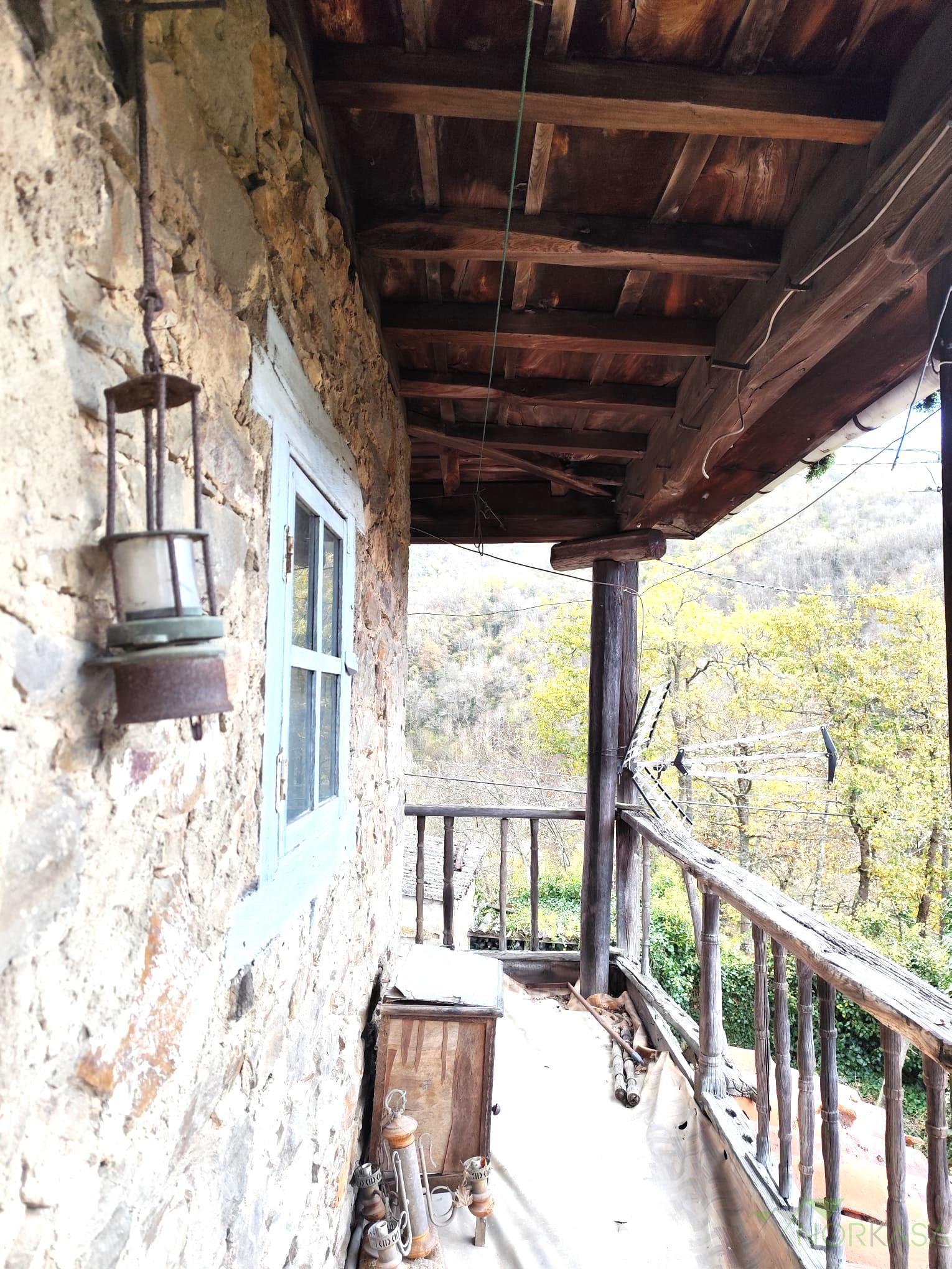 Venta de casa en Quirós