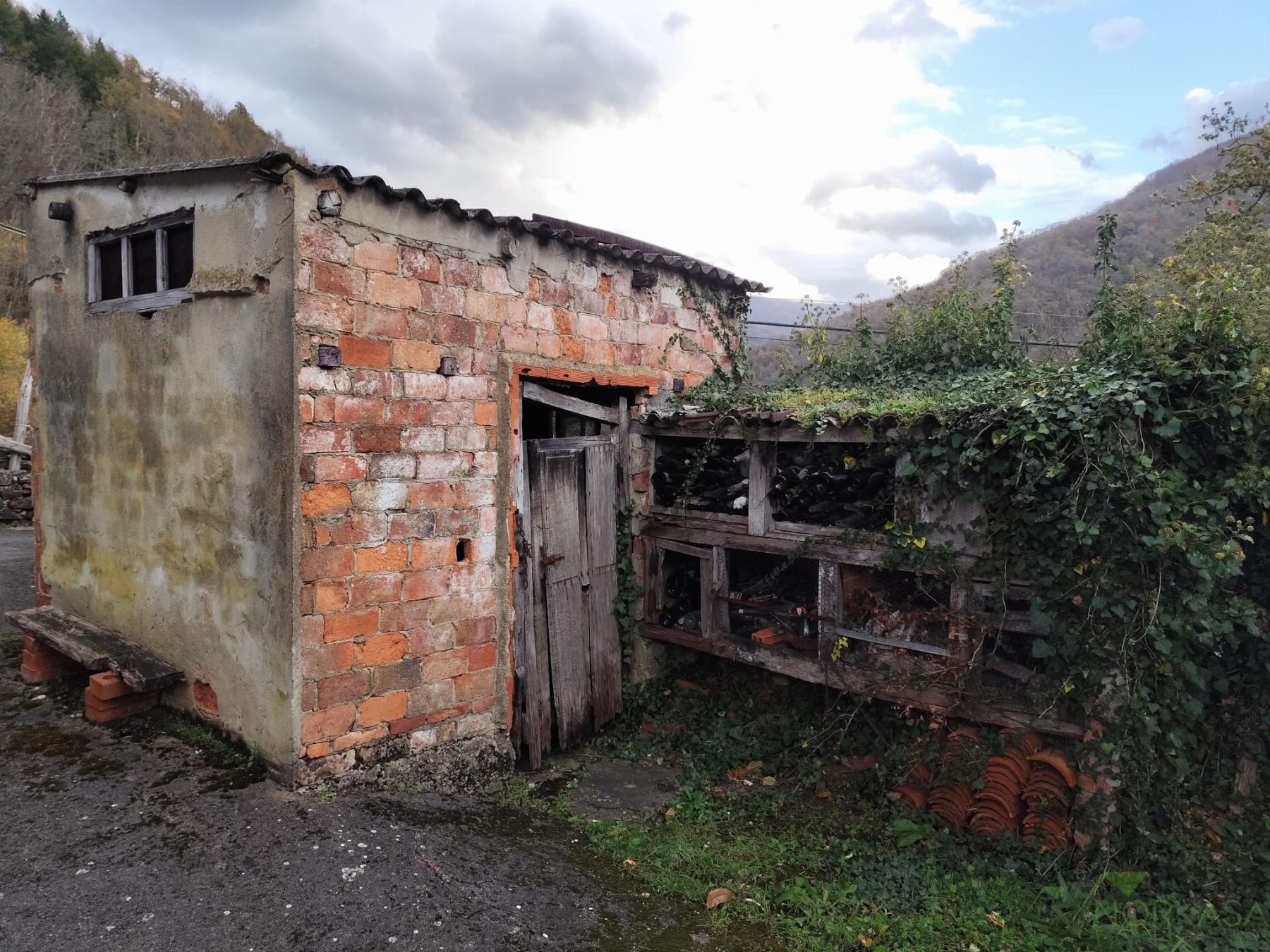Venta de casa en Quirós