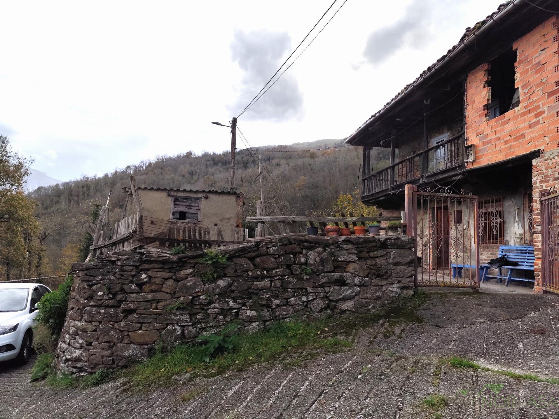 Venta de casa en Quirós