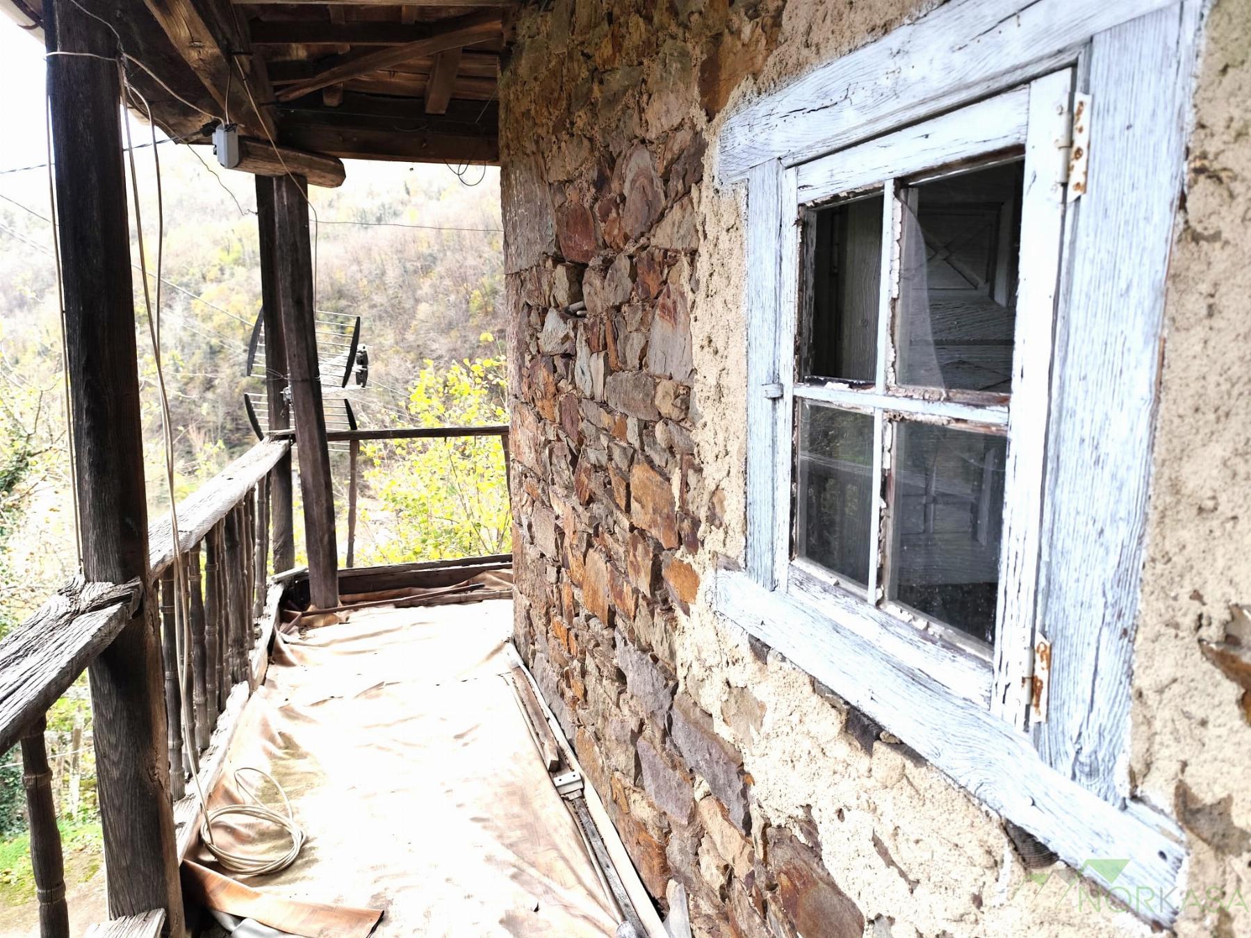 Venta de casa en Quirós