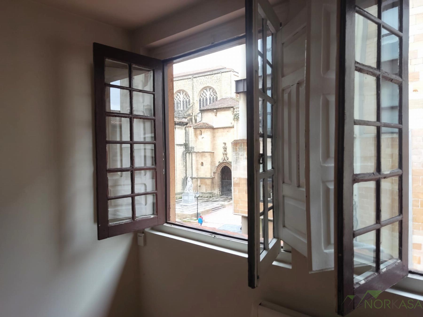For rent of flat in Oviedo