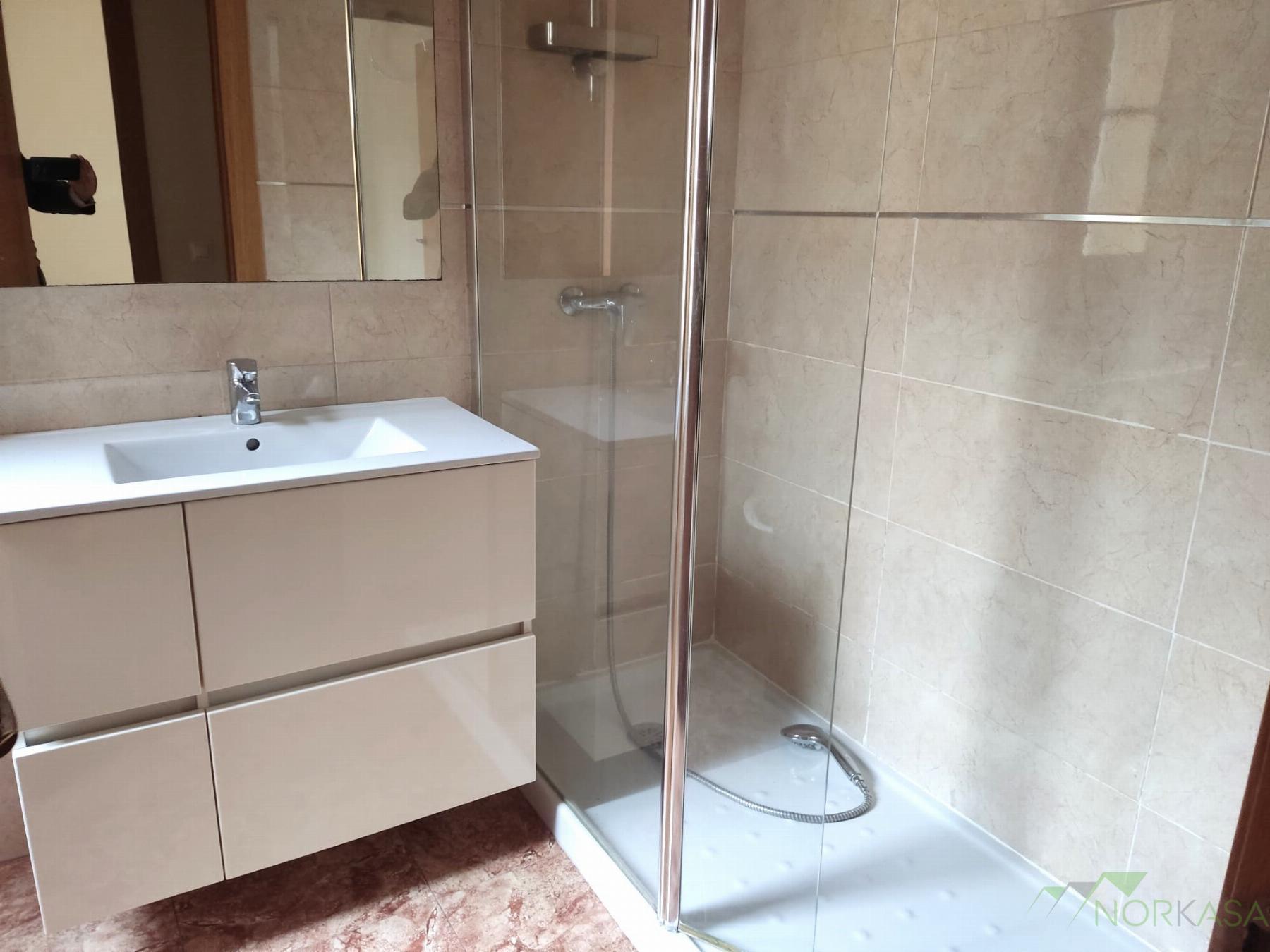 For rent of flat in Oviedo