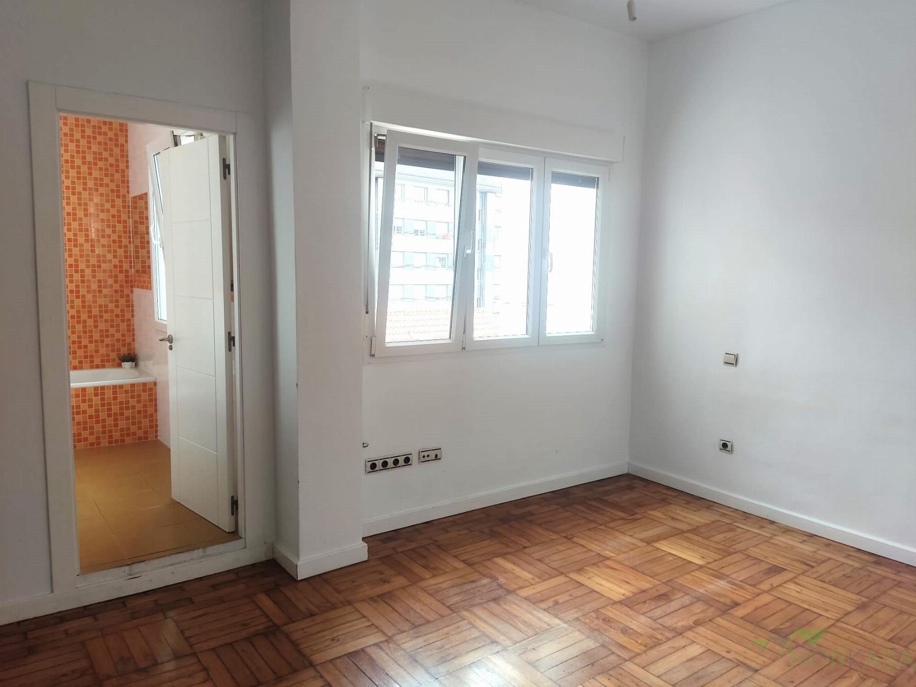 For sale of flat in Oviedo