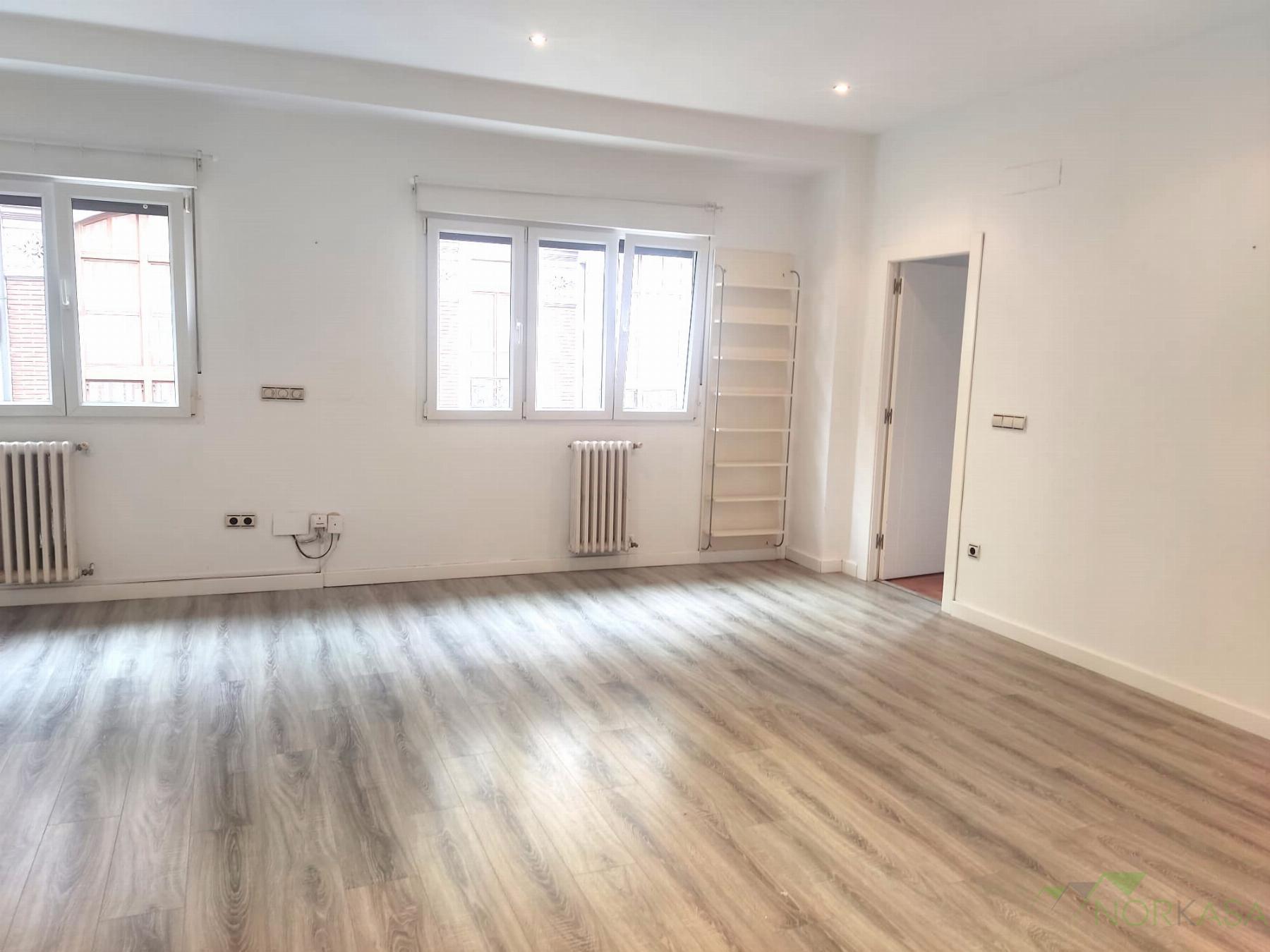For sale of flat in Oviedo