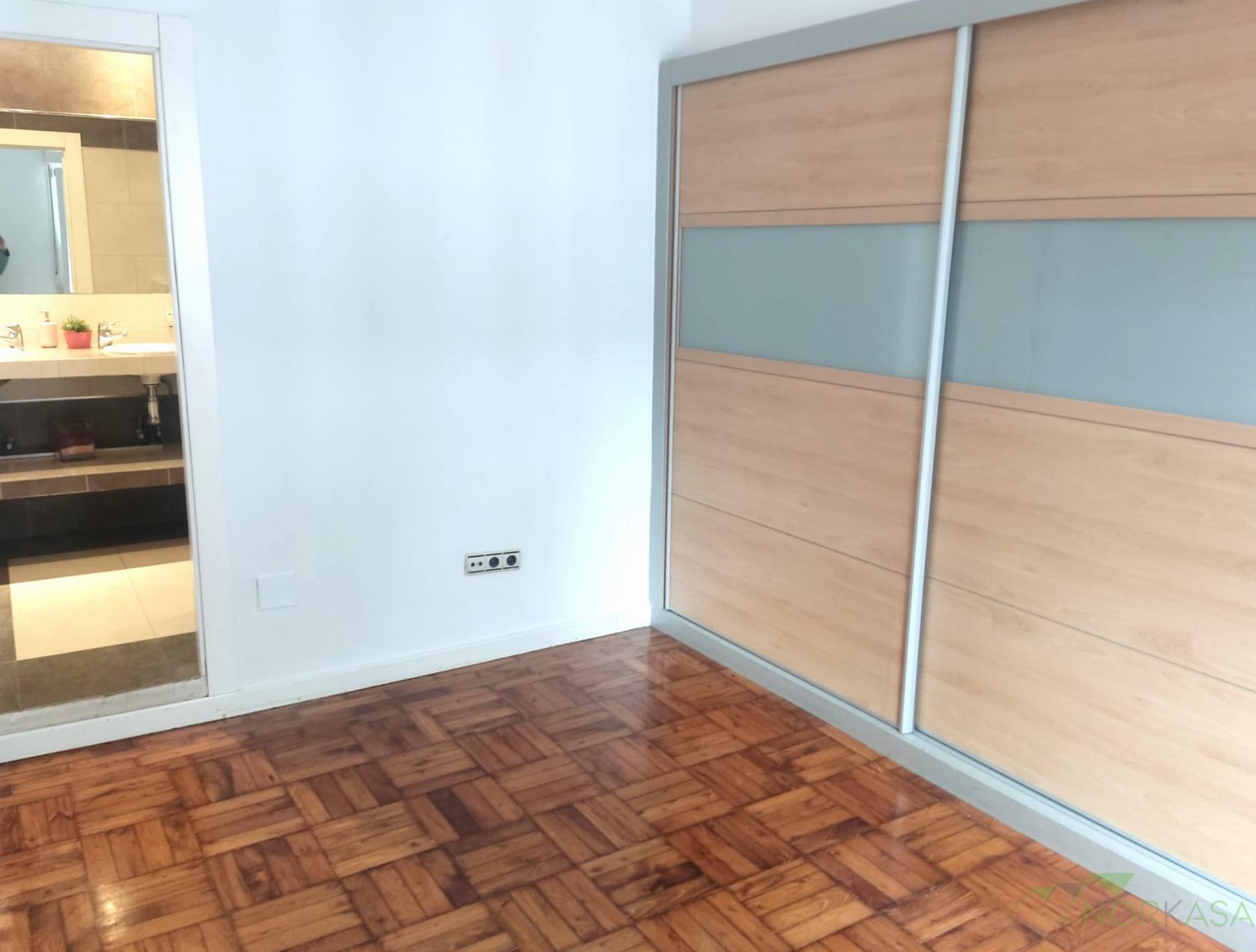 For sale of flat in Oviedo